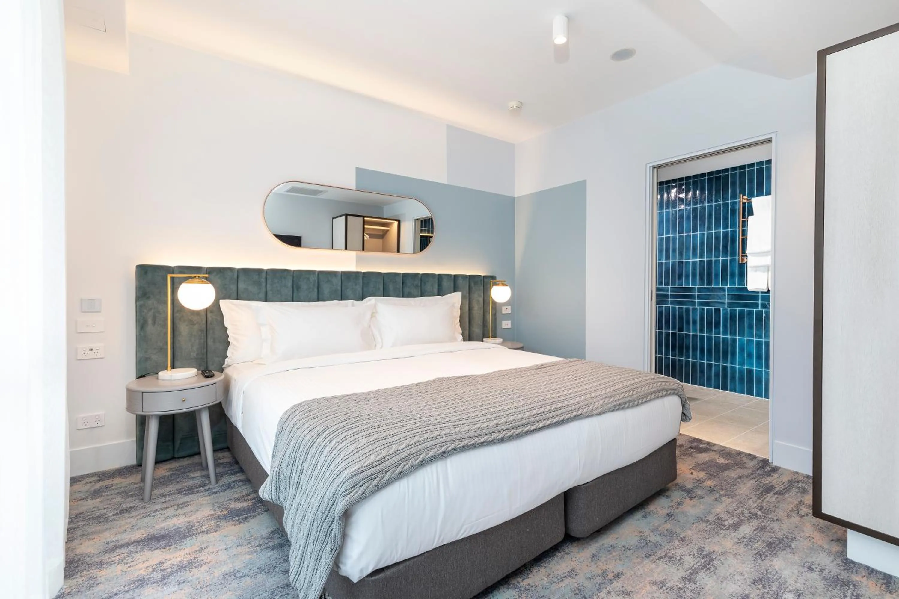 Photo of the whole room, Bed in The Albert Mosman