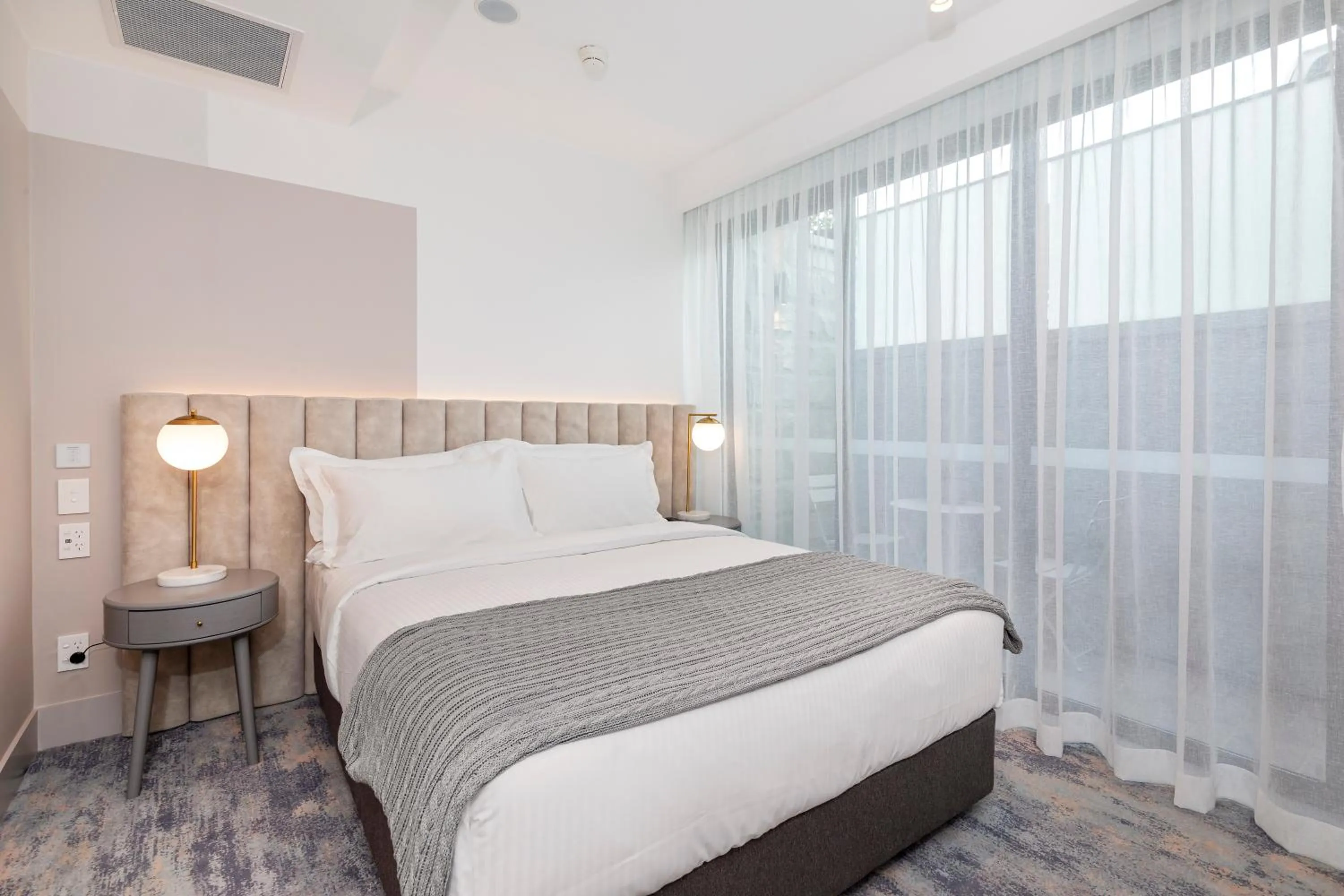 Bed in The Albert Mosman