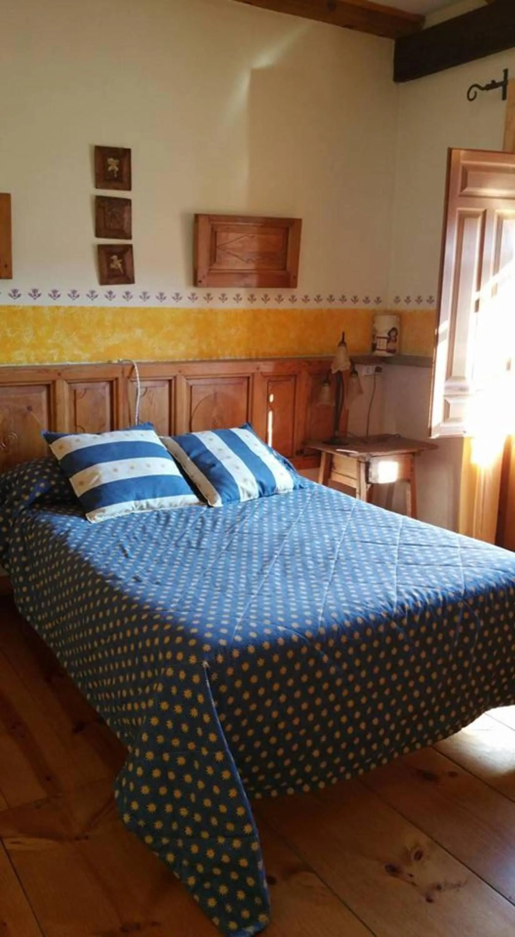 Bed in El Camino Real