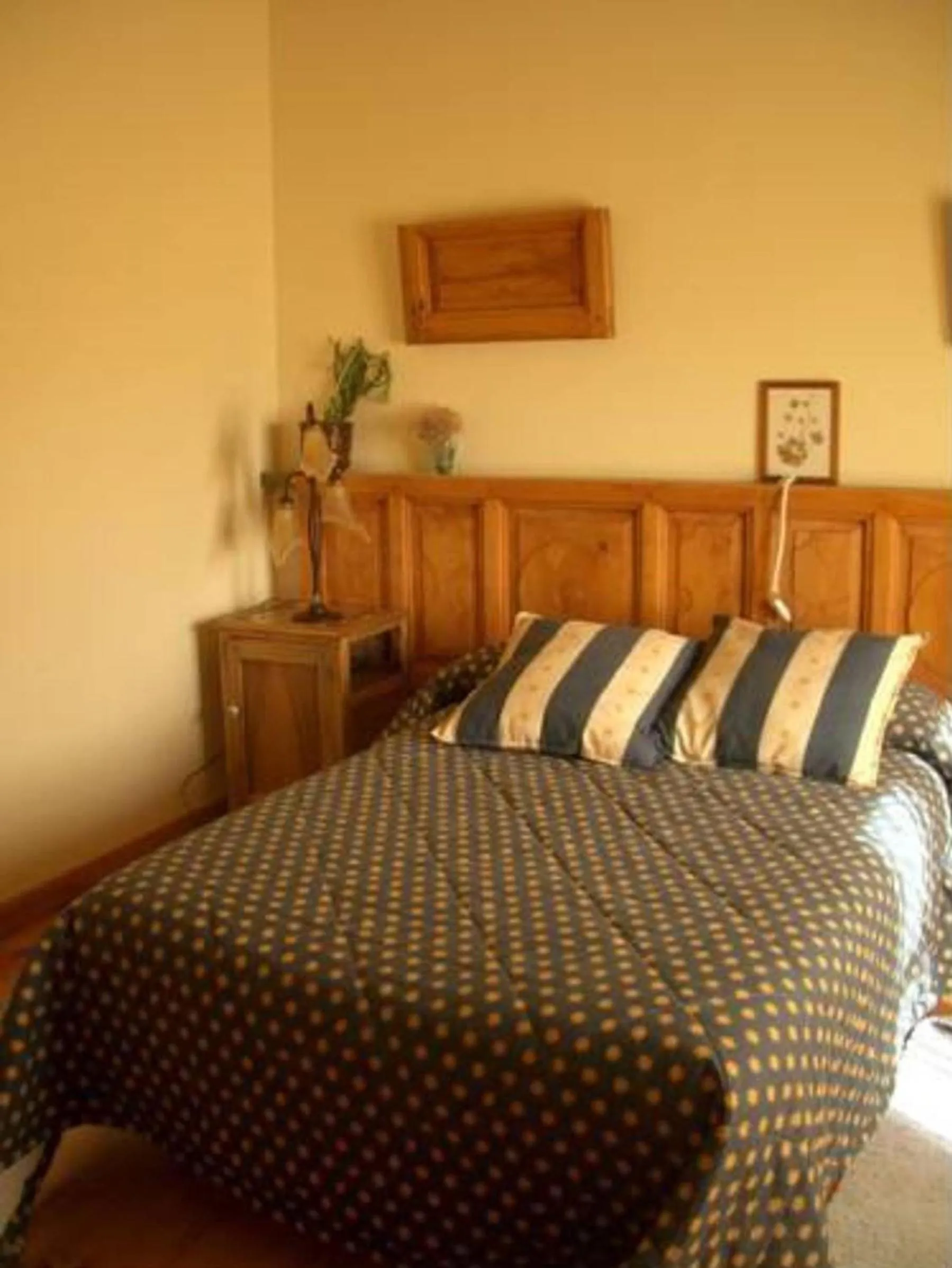 Bed in El Camino Real