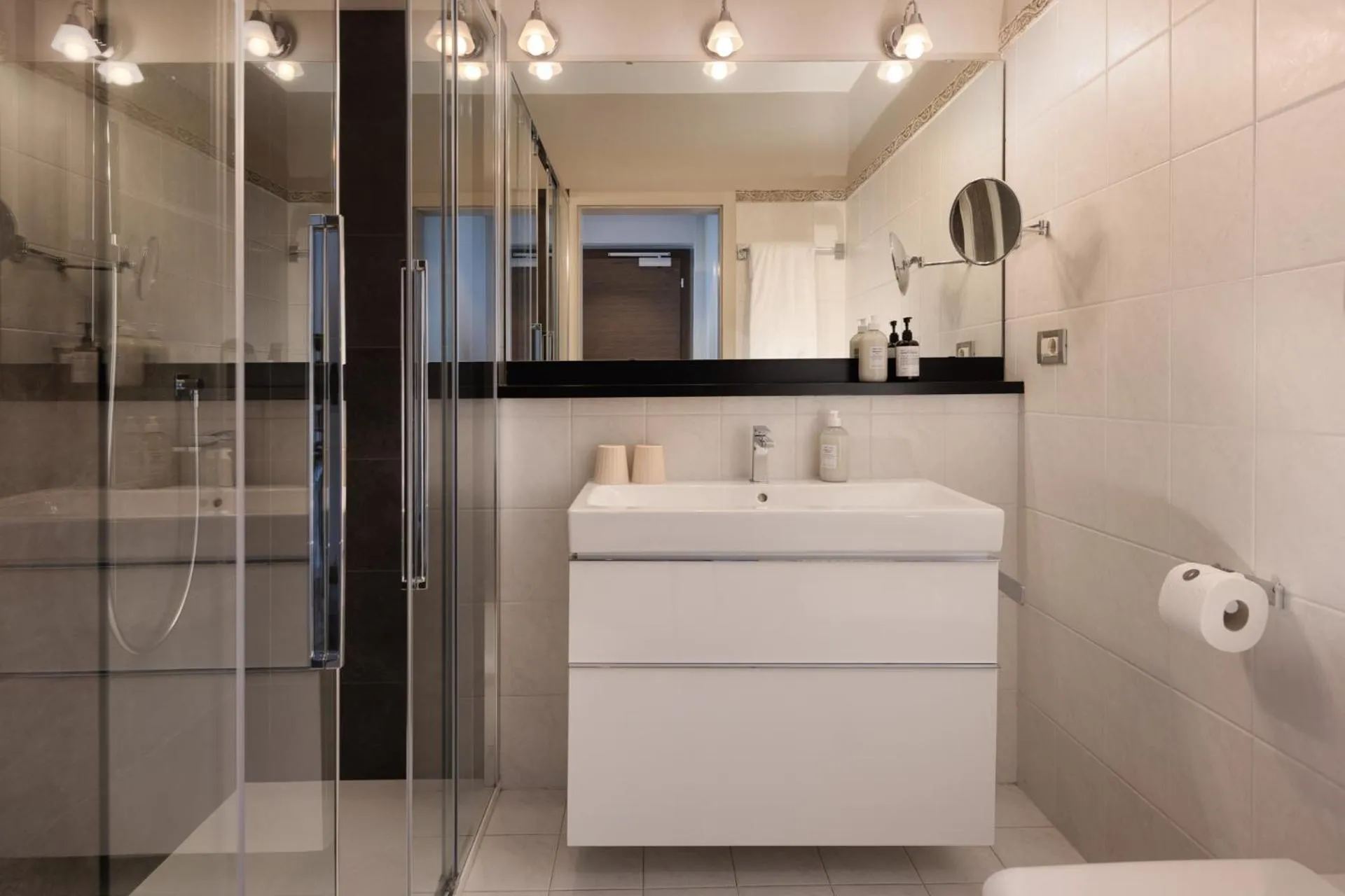 Bathroom in Hotel KÜGLERHOF