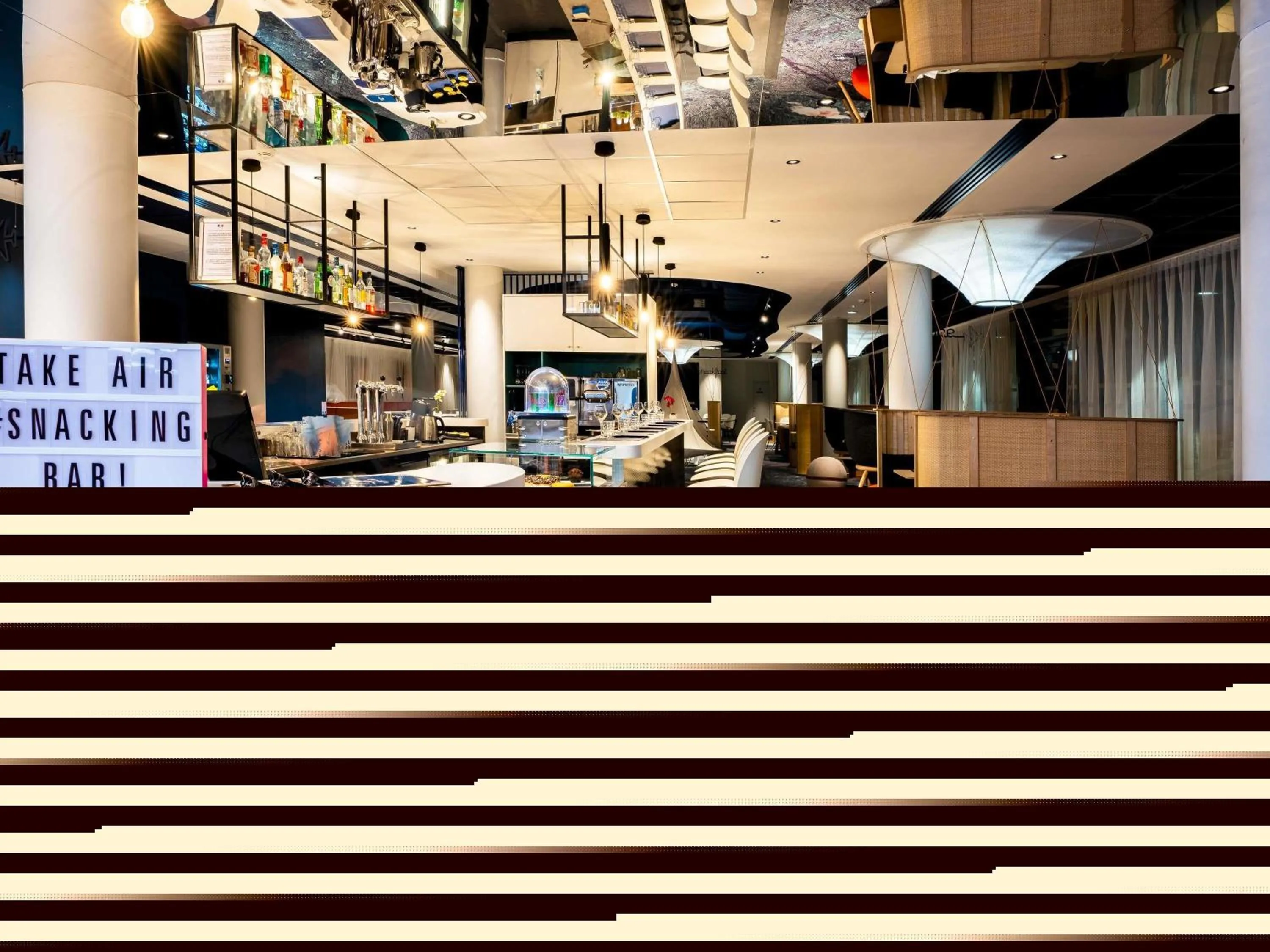 Lounge or bar in ibis Styles Paris Orly Airport