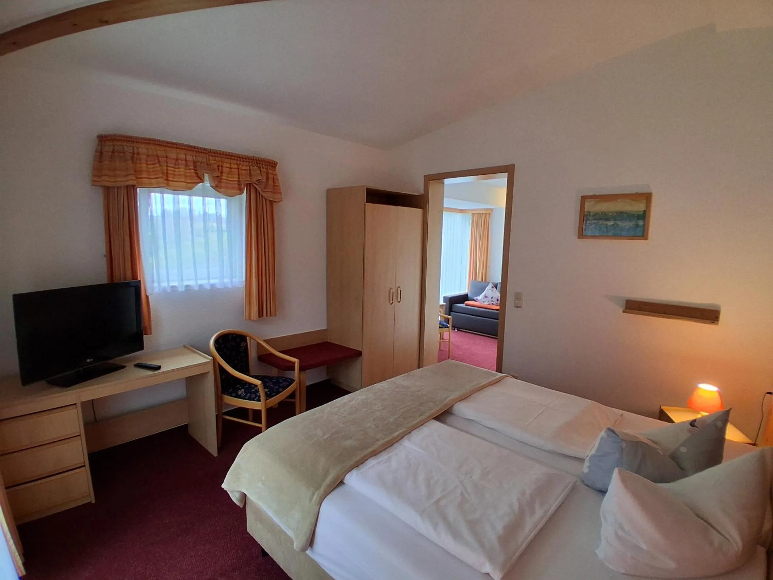 Bedroom, Bed in Hotel Haus Oberland