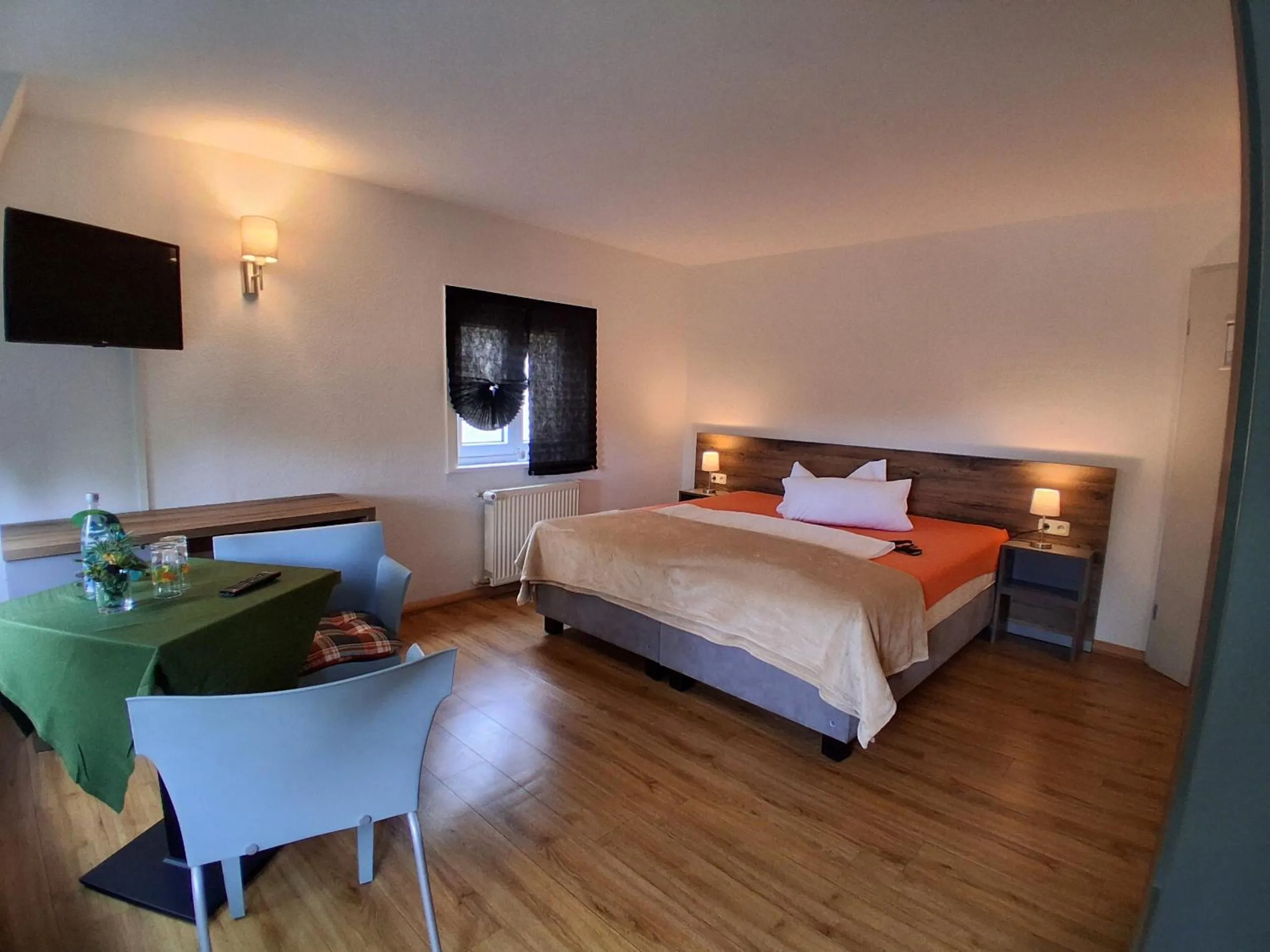 Bedroom, Bed in Hotel Haus Oberland