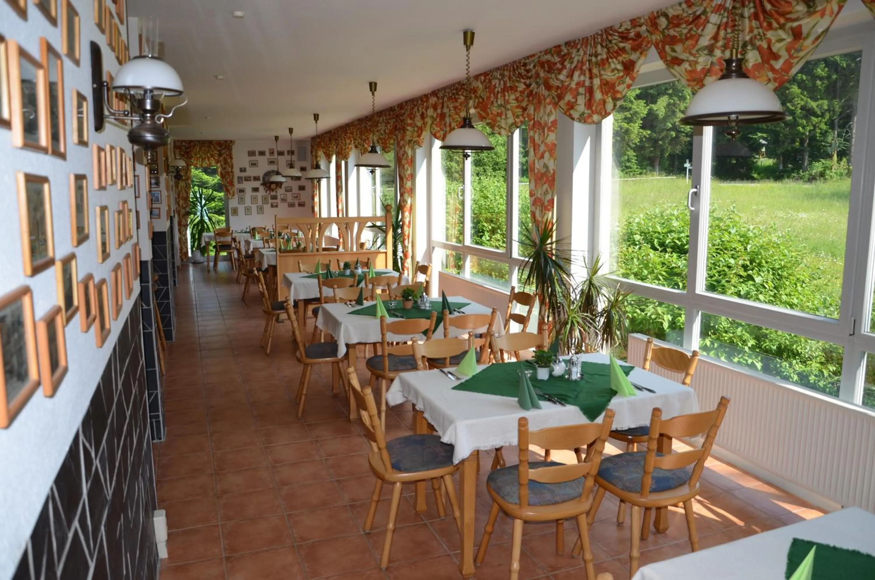 Restaurant/places to eat in Hotel Haus Oberland