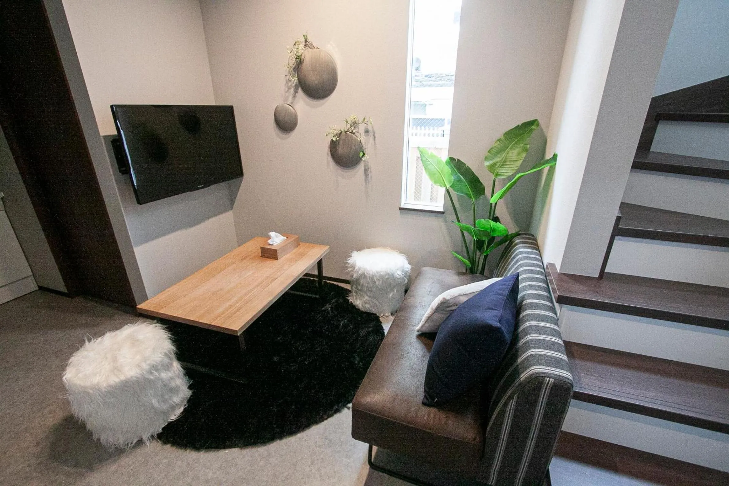 Photo of the whole room in UCHI Living Stay KCU