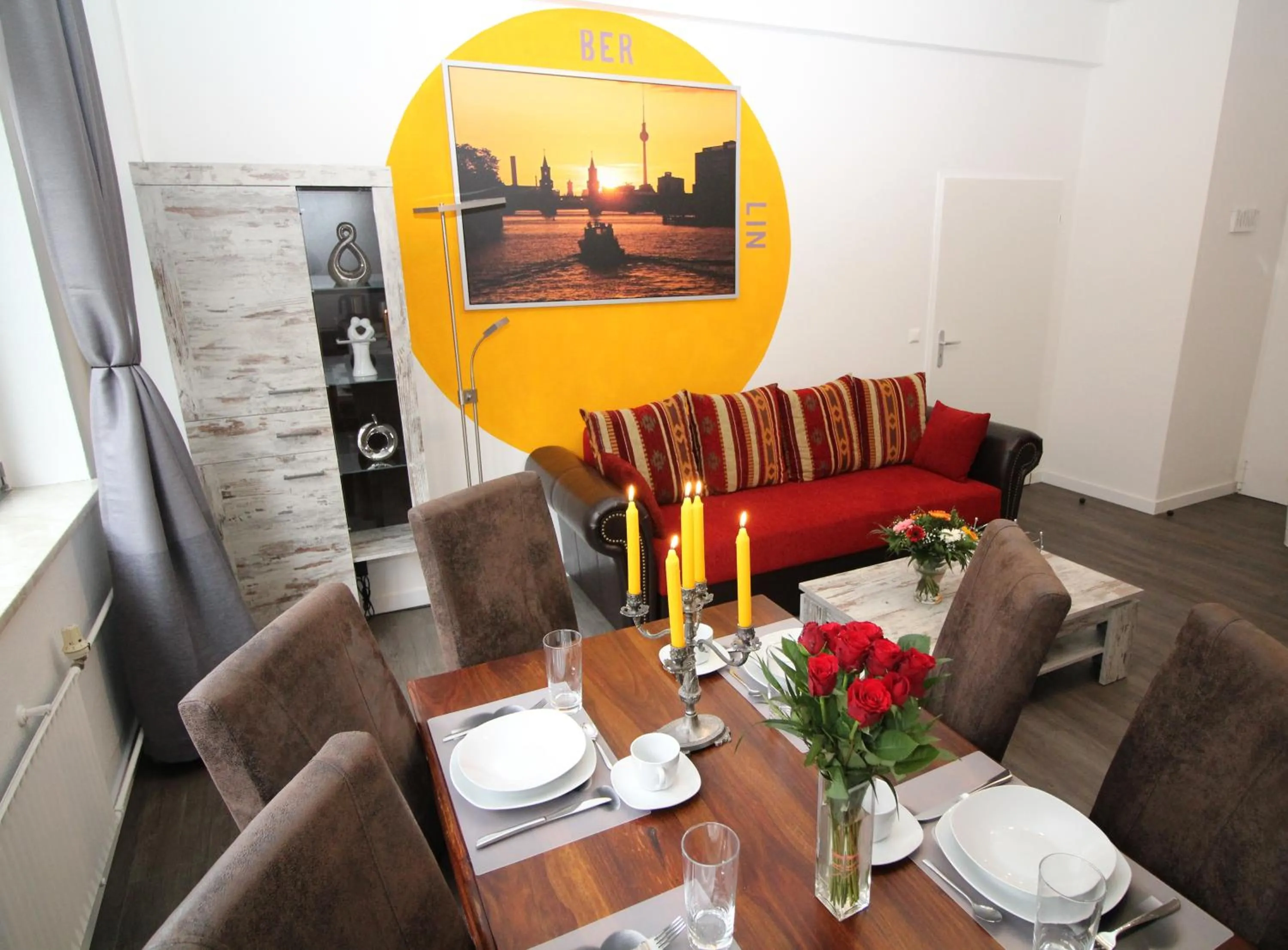 Dining area in Apartments Schöneberg