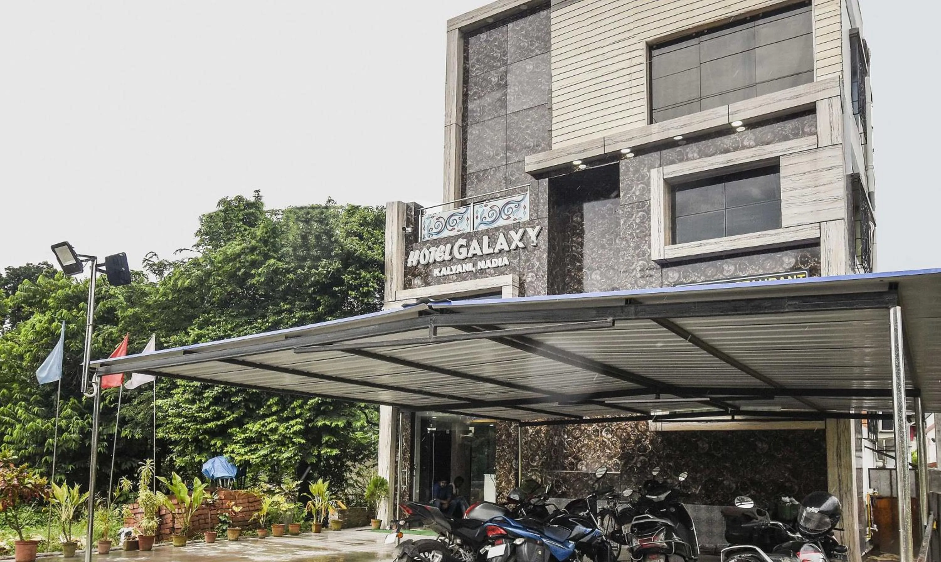 Facade/entrance in Hotel O Galaxy