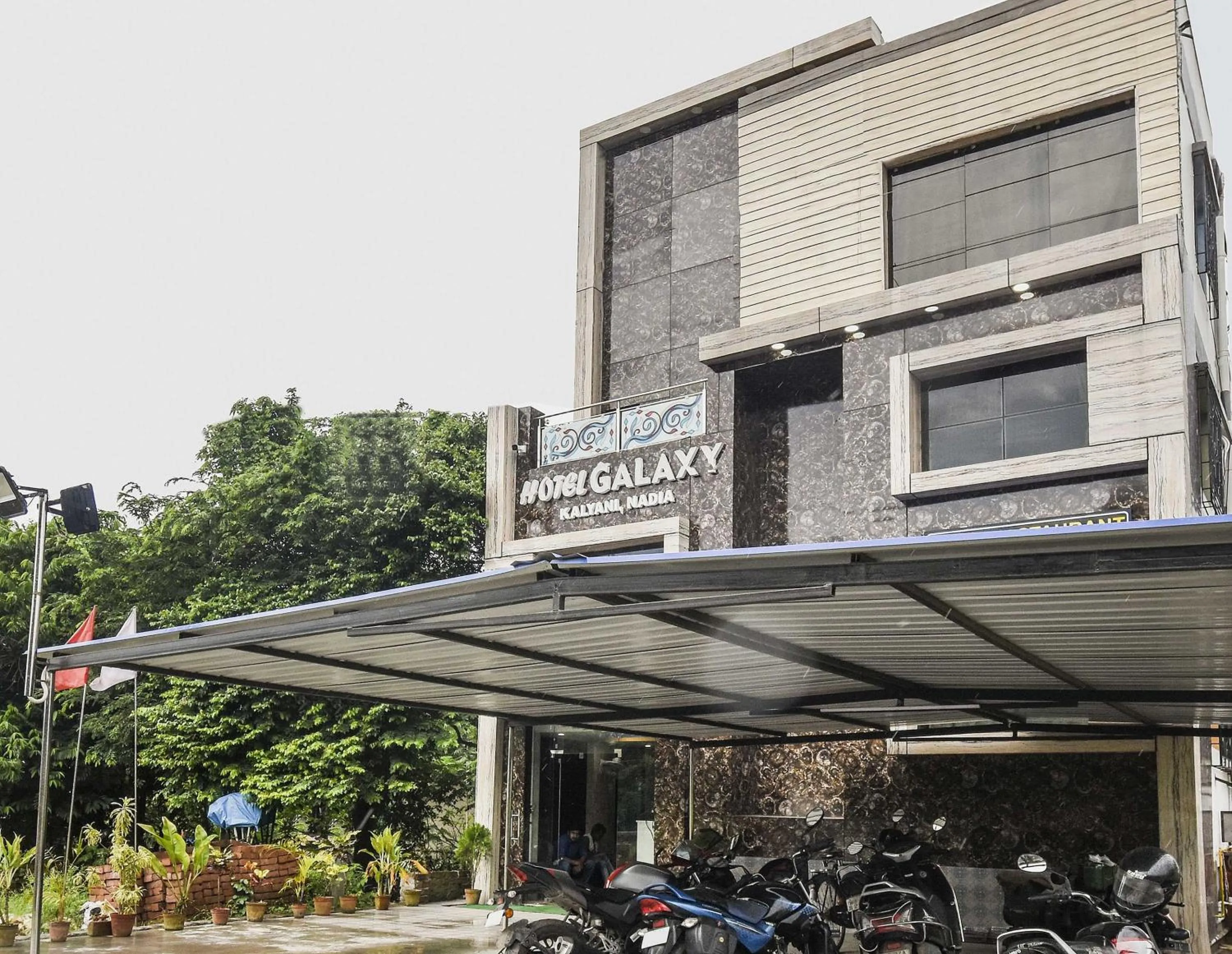 Facade/entrance in Hotel O Galaxy