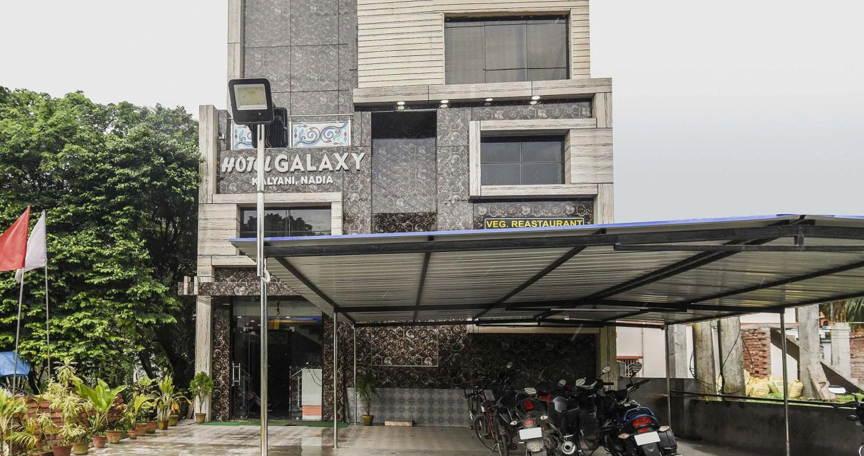 Facade/entrance in Hotel O Galaxy