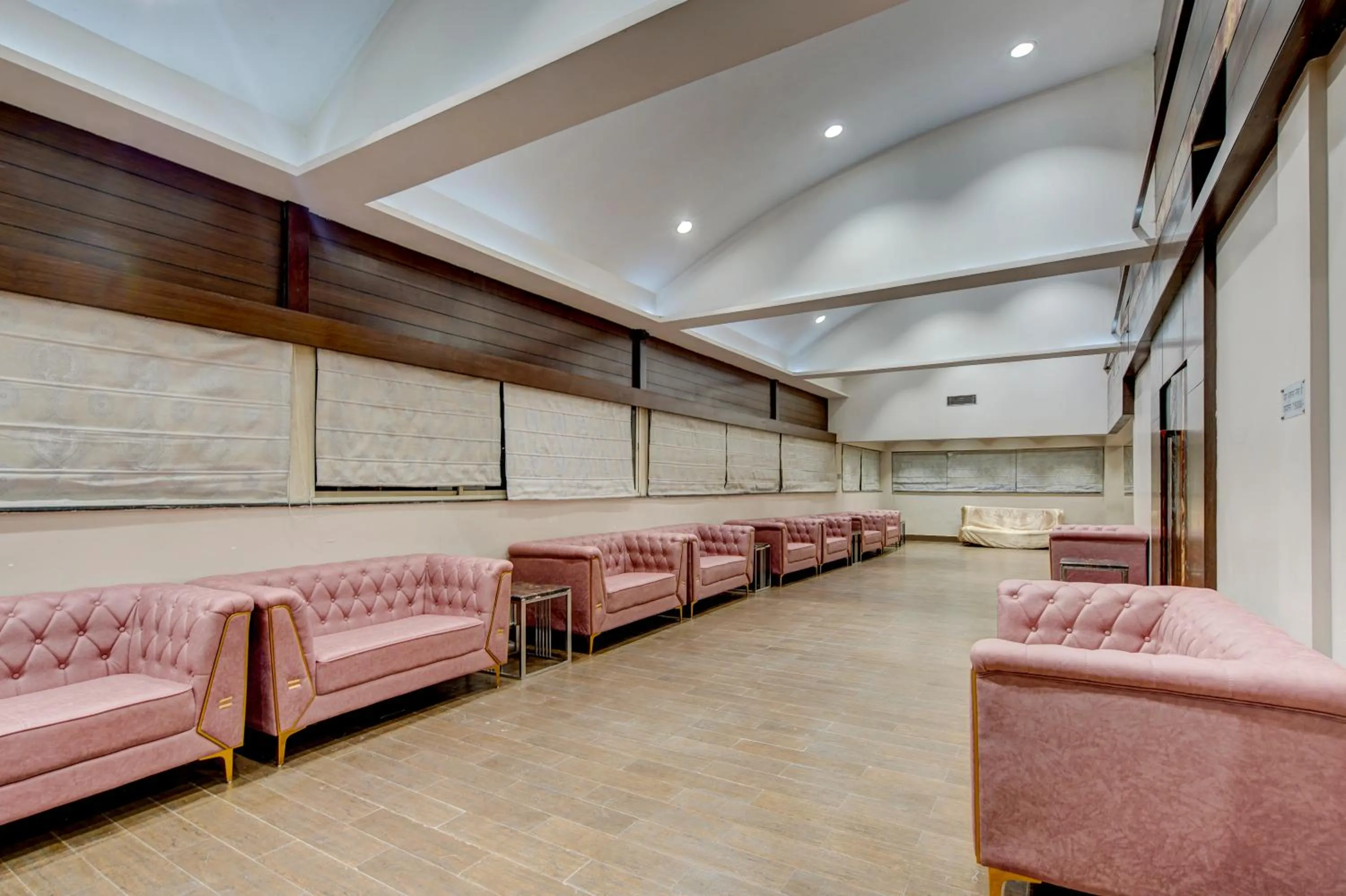 Banquet/Function facilities in Treebo Soho Newtown Near New Town Bus Stand