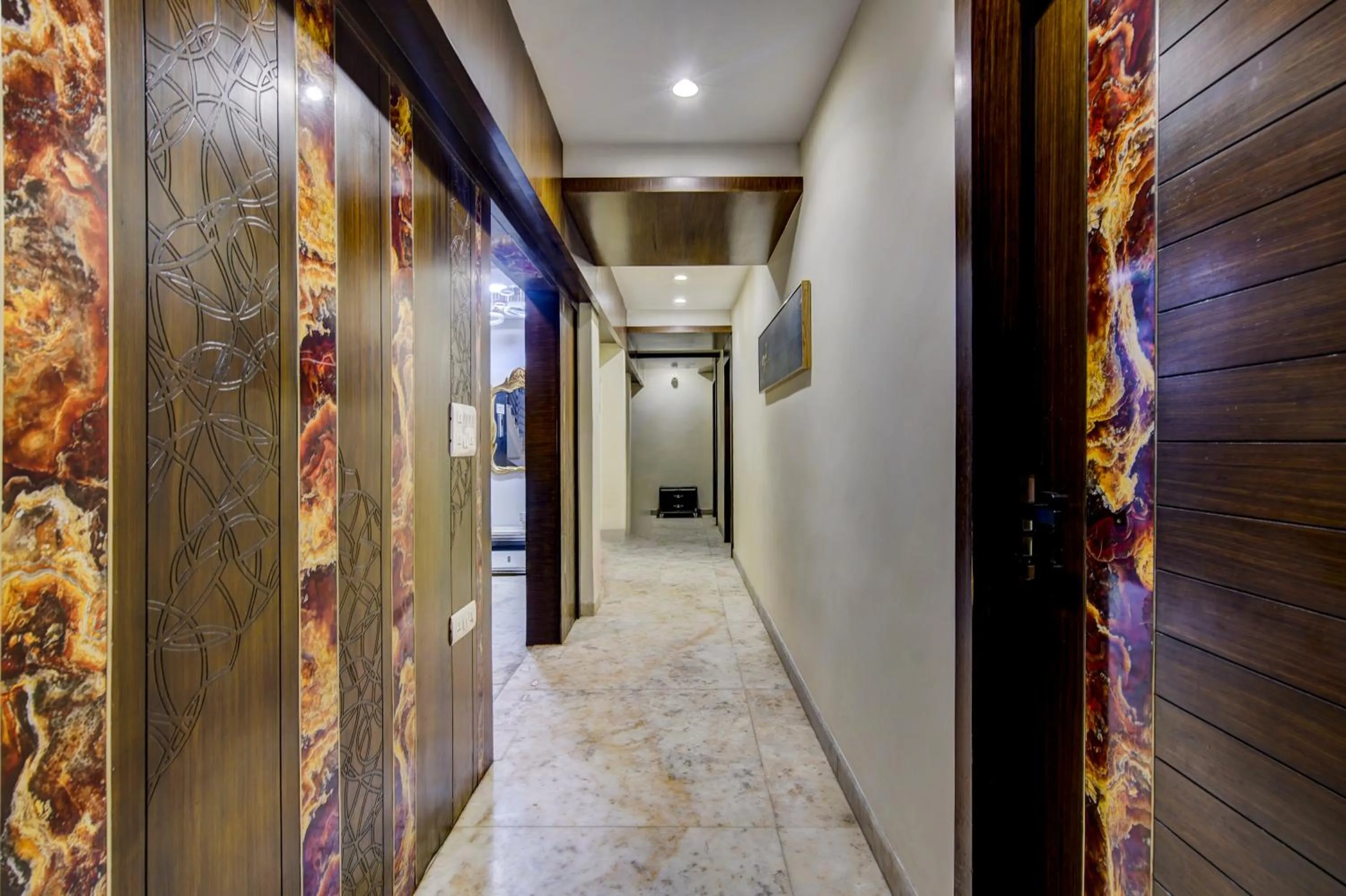 Lobby or reception in Treebo Soho Newtown Near New Town Bus Stand