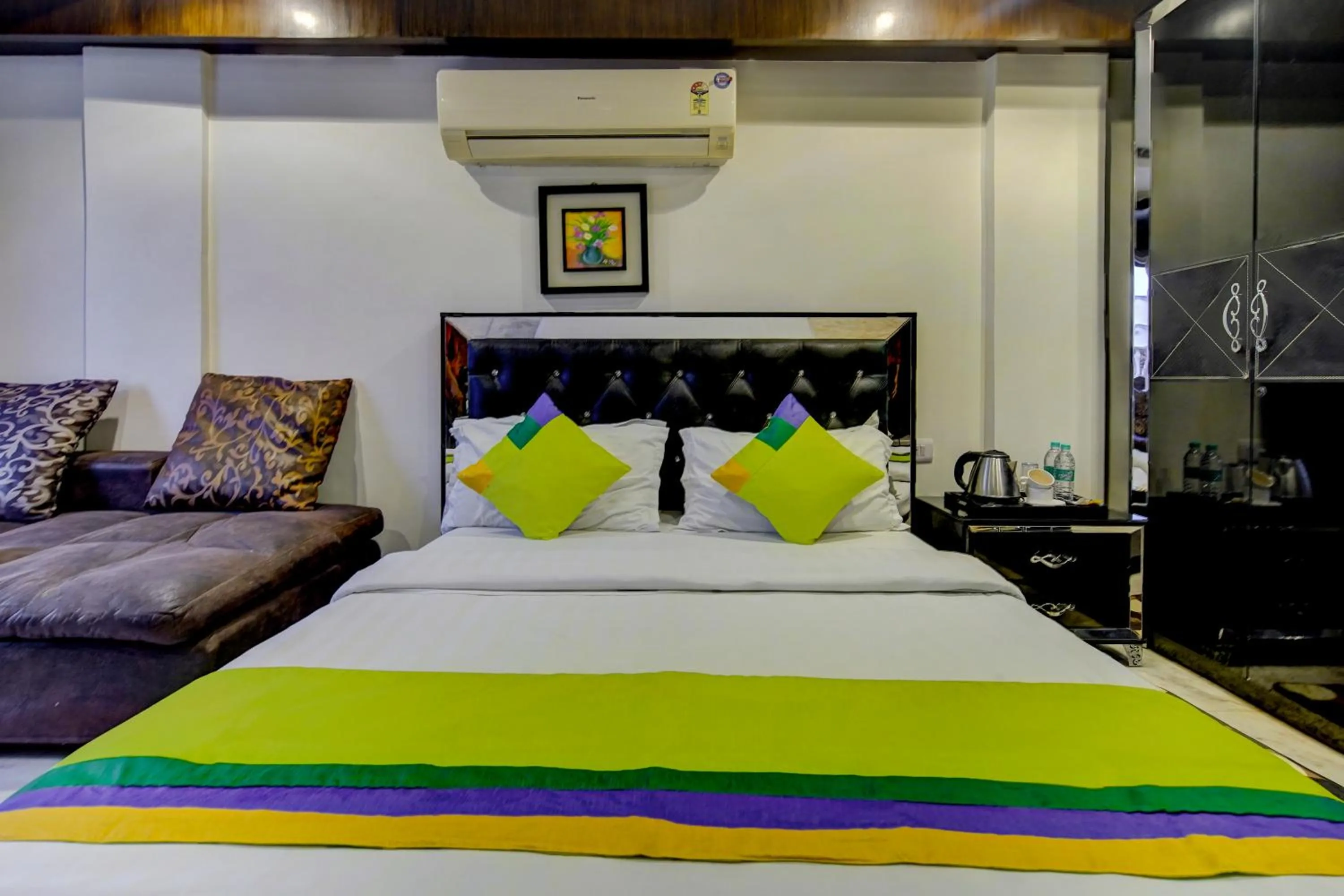 Bedroom, Bed in Treebo Soho Newtown Near New Town Bus Stand