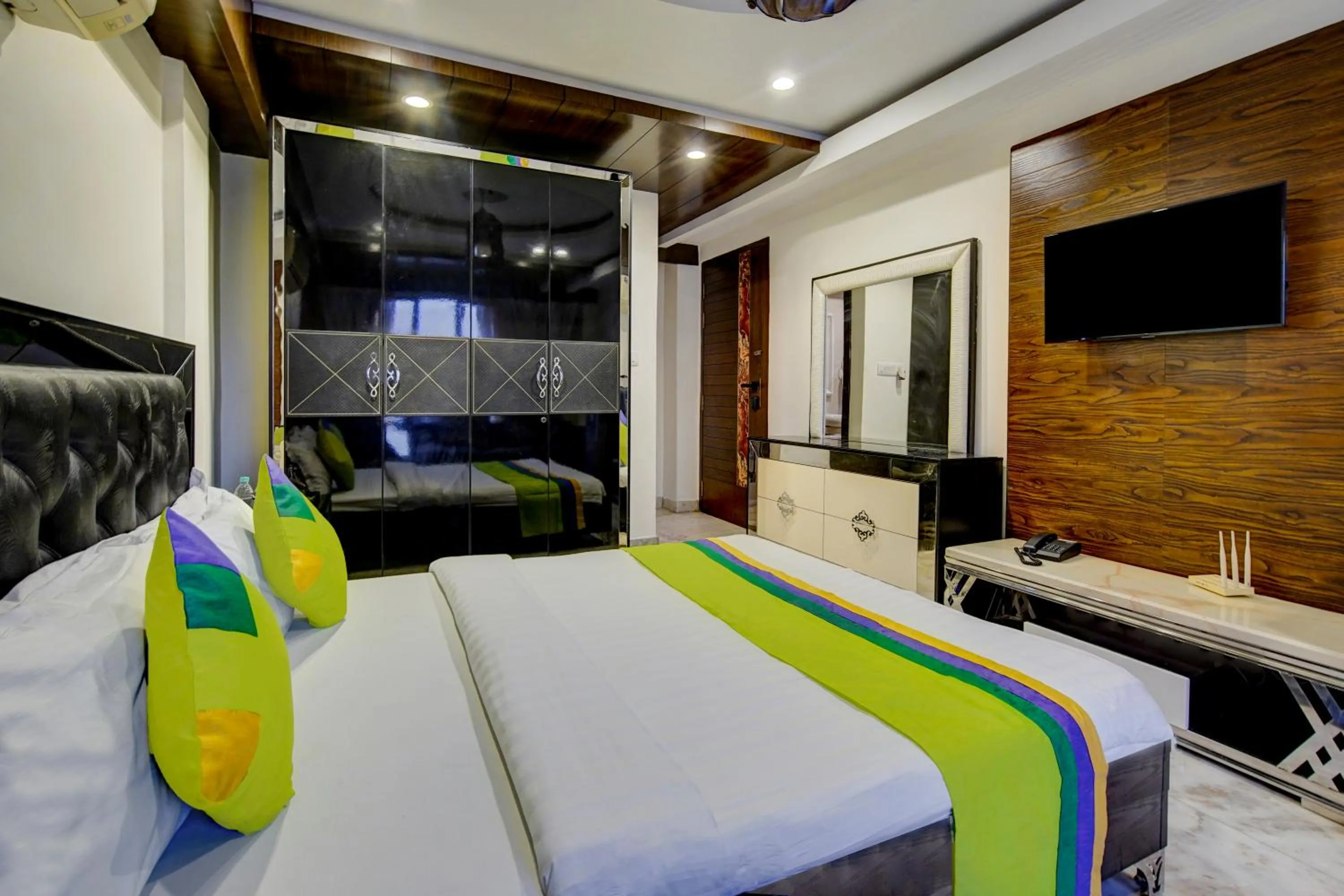 Bedroom, Bed in Treebo Soho Newtown Near New Town Bus Stand