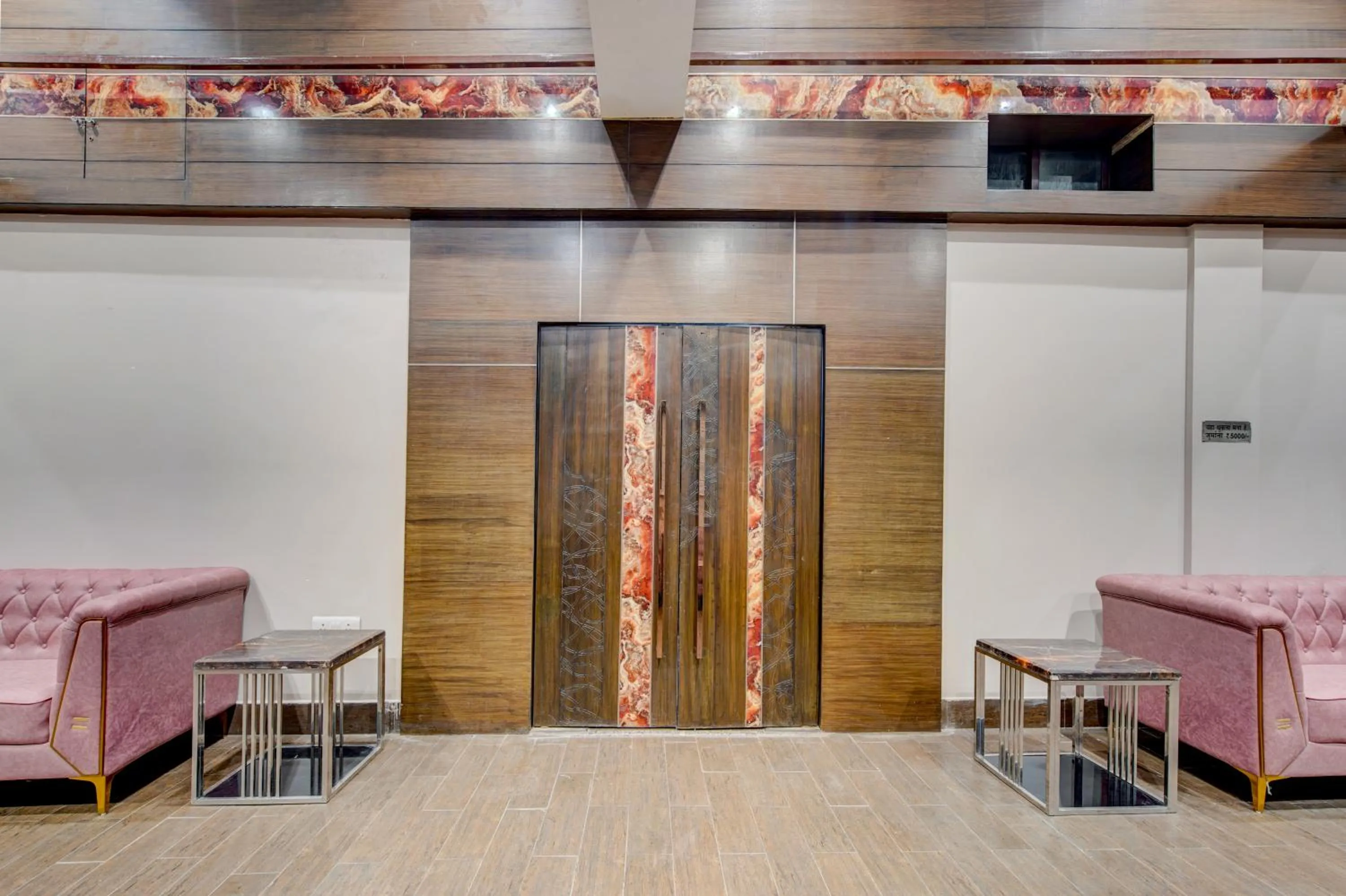 Seating area in Treebo Soho Newtown Near New Town Bus Stand