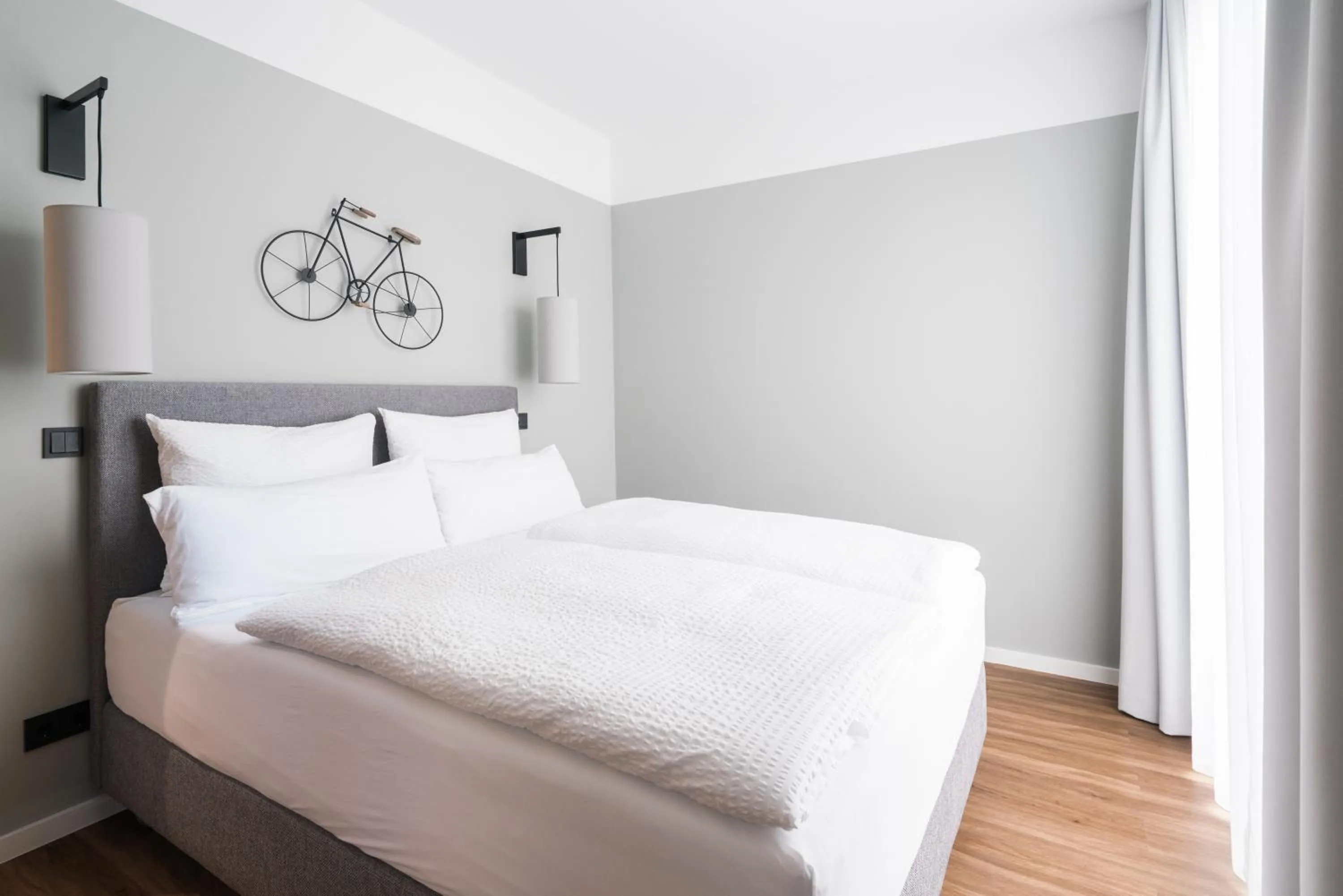 Bedroom, Bed in Velotel Bad Saarow