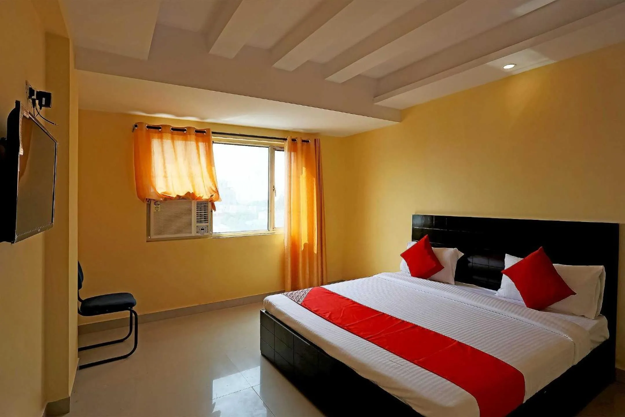 Bedroom in Hotel O M.M. Paradise & PG