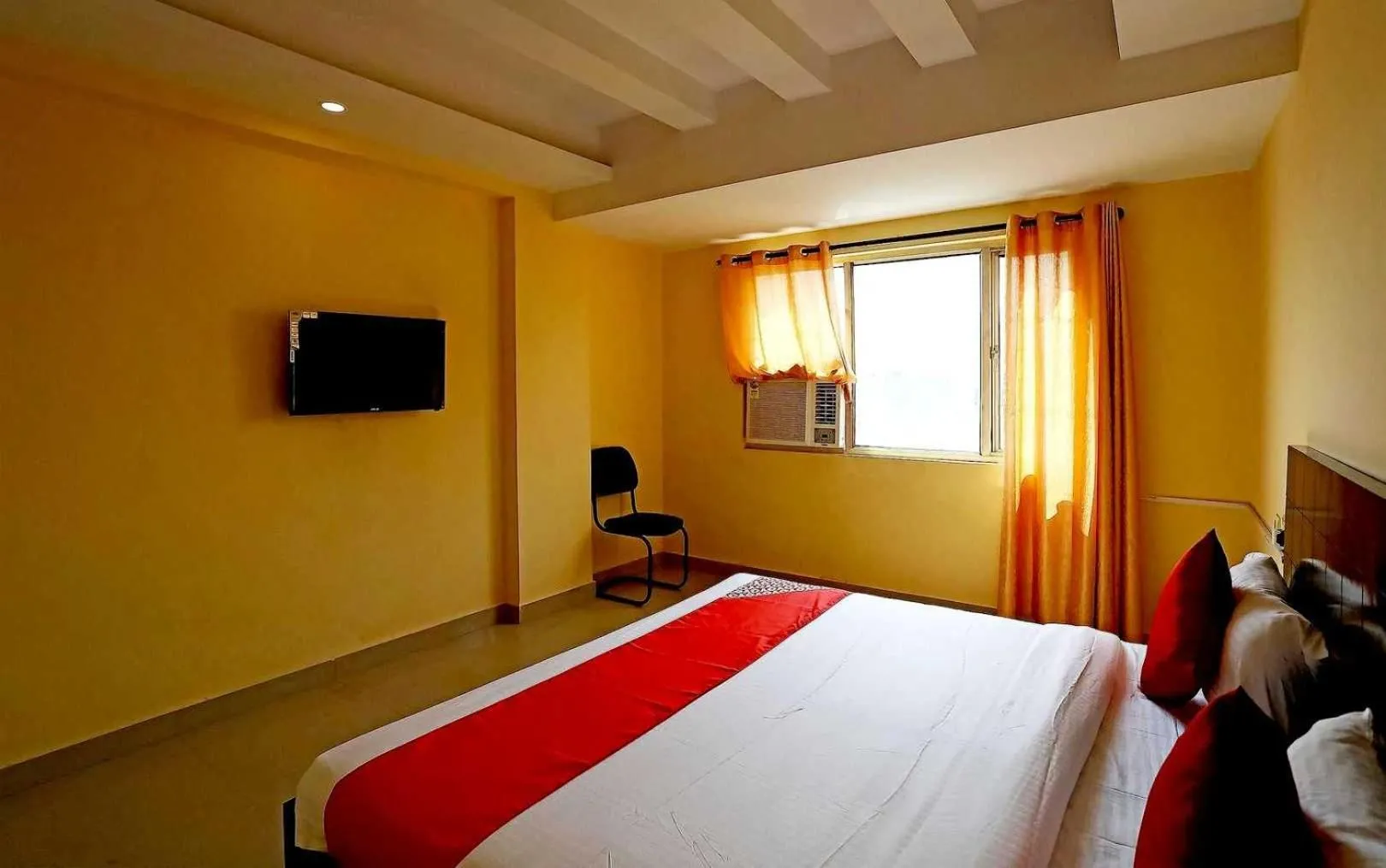 Bedroom in Hotel O M.M. Paradise & PG