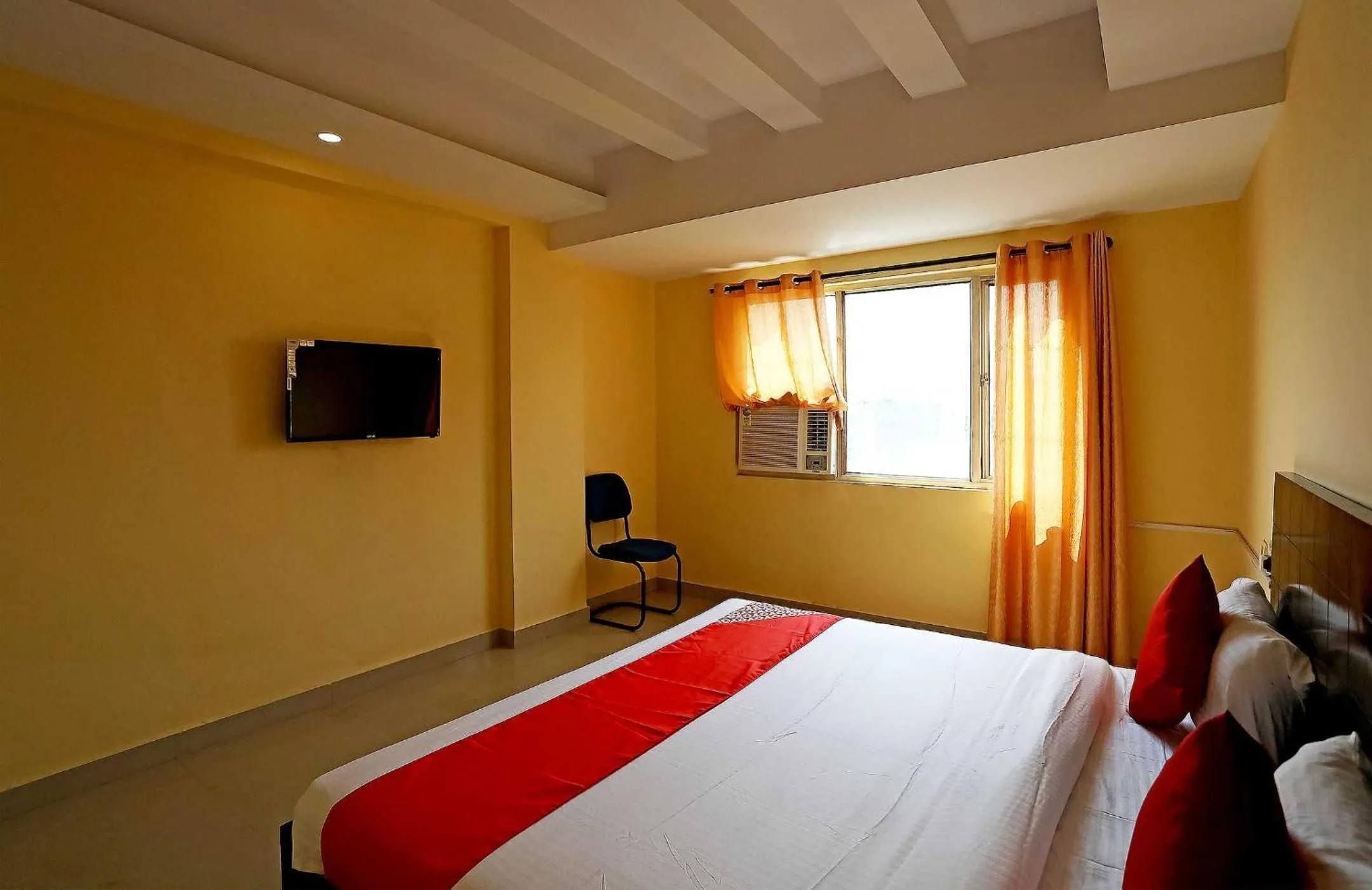 Bathroom, Bed in Hotel O M.M. Paradise & PG