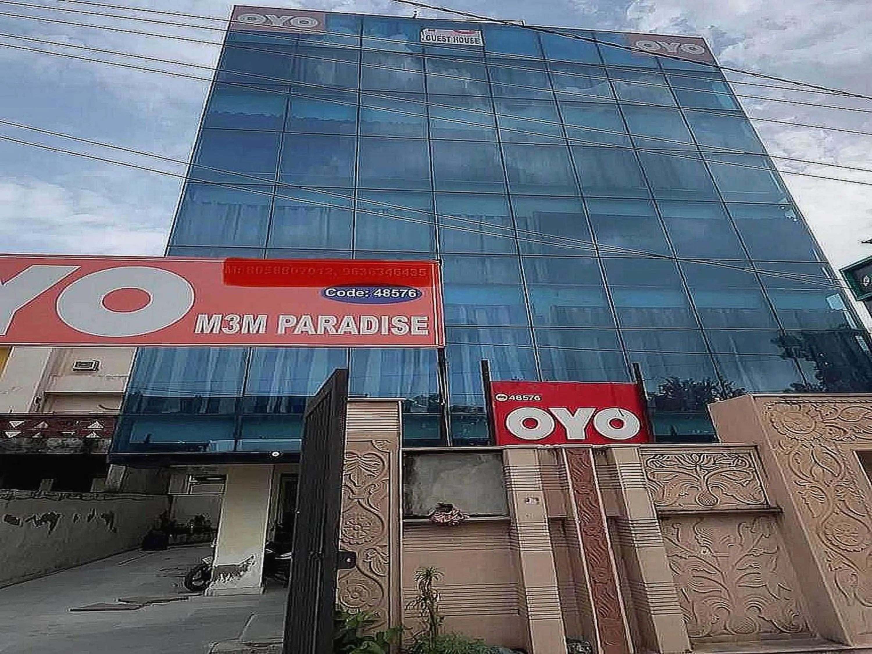 Facade/entrance in Hotel O M.M. Paradise & PG