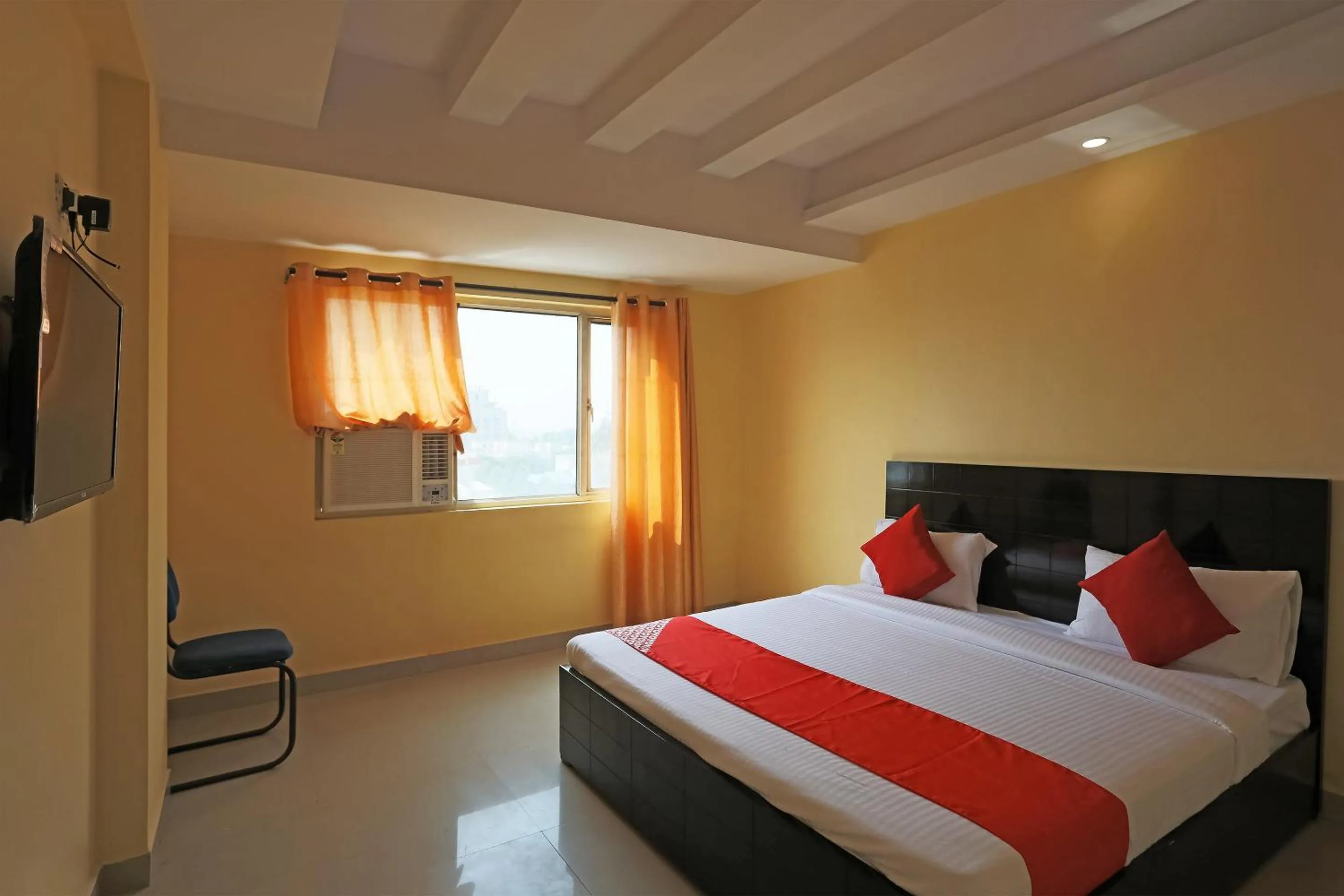 Bedroom in Hotel O M.M. Paradise & PG