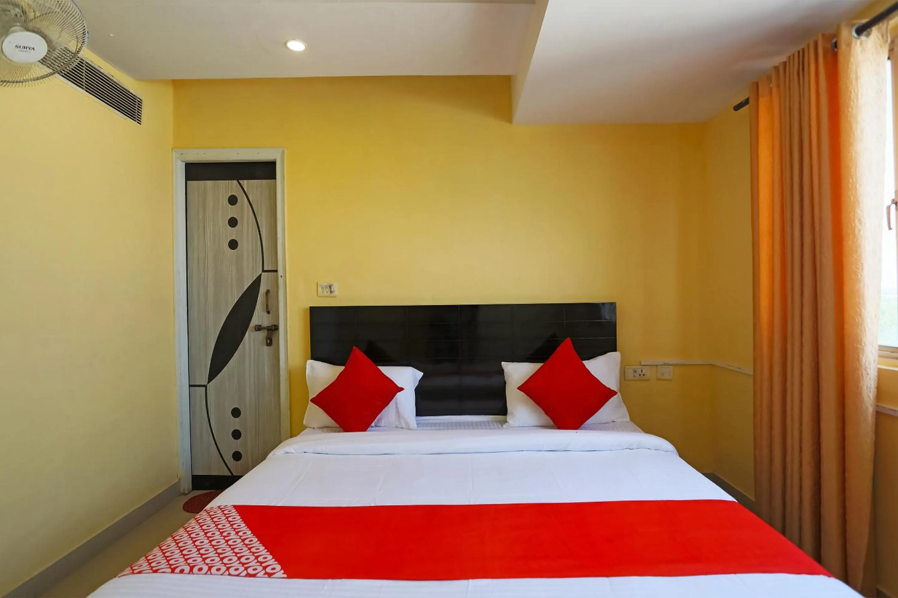 Bedroom in Hotel O M.M. Paradise & PG