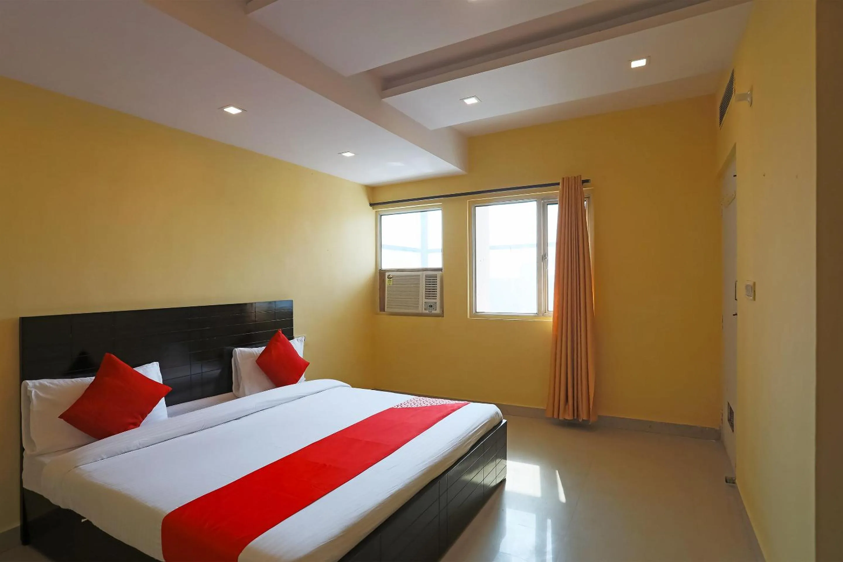 Bedroom in Hotel O M.M. Paradise & PG