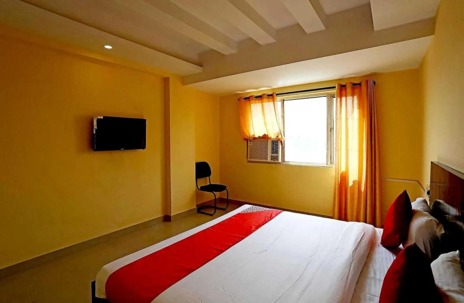 Bedroom, Bed in Hotel O M.M. Paradise & PG