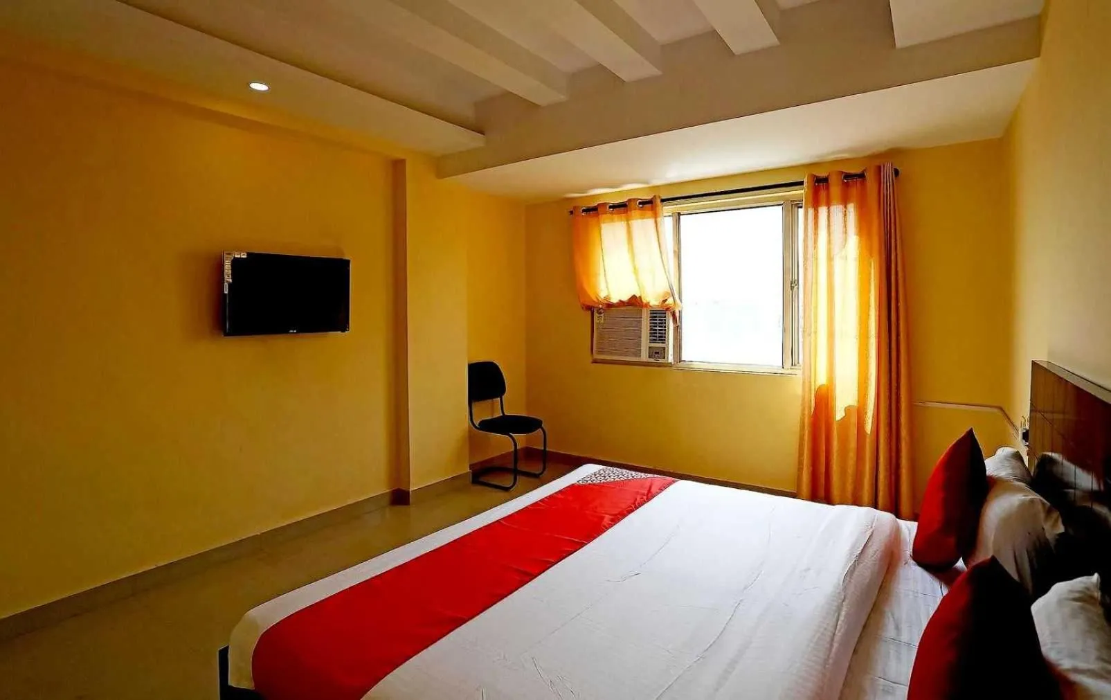 Bedroom in Hotel O M.M. Paradise & PG