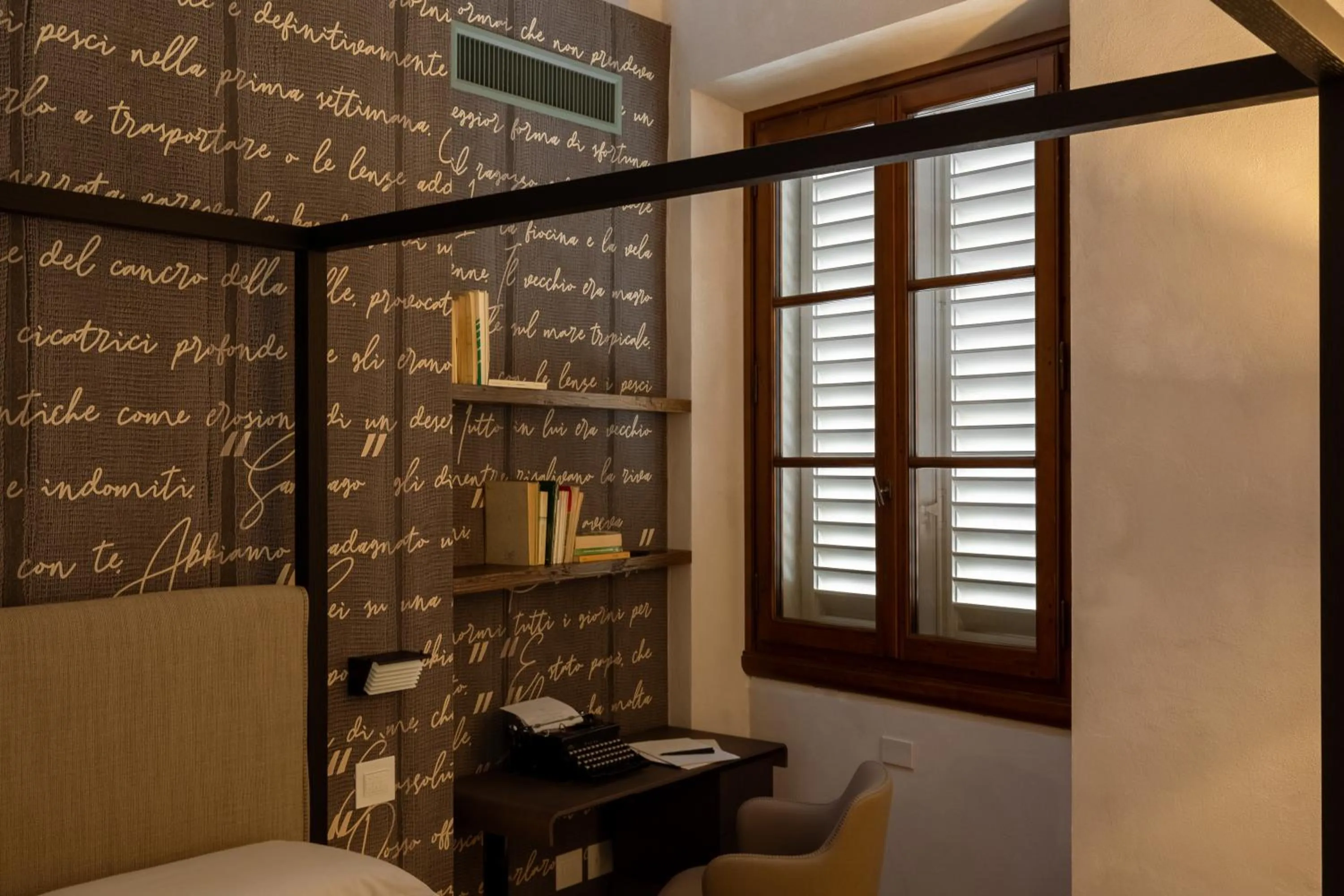 Bedroom in Oltrarno 1881 Apartments