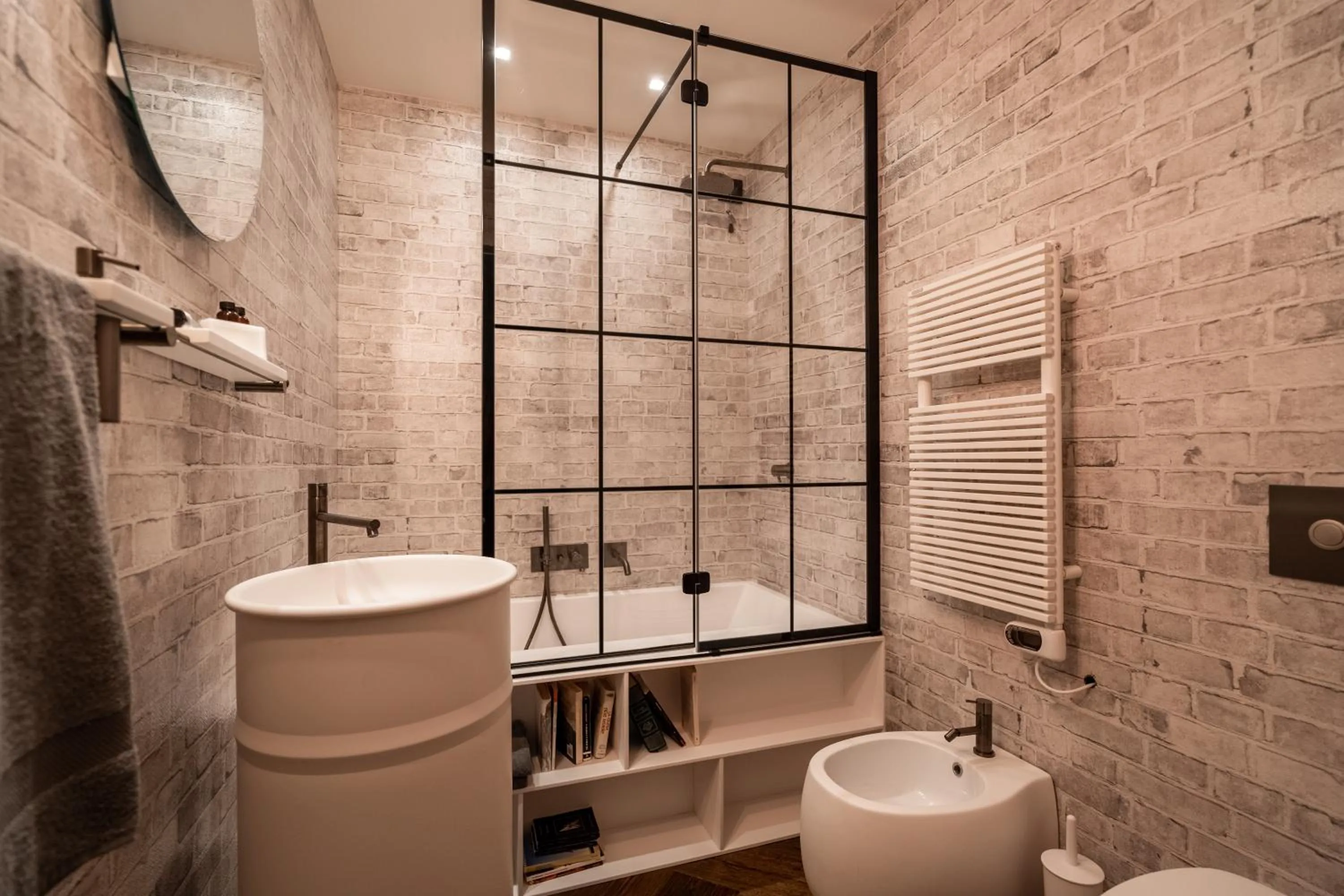 Bathroom in Oltrarno 1881 Apartments