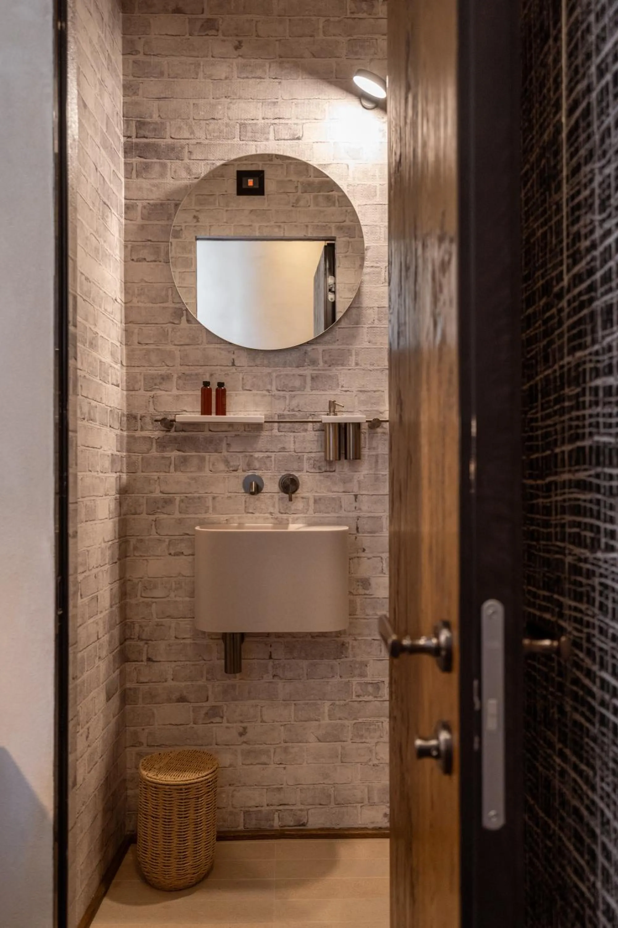Bathroom in Oltrarno 1881 Apartments