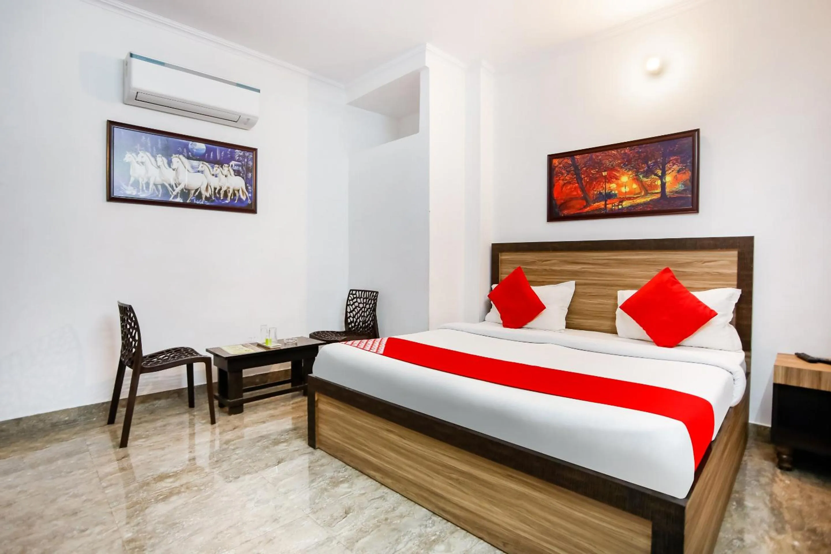 Facade/entrance in Hotel O SURYA INN