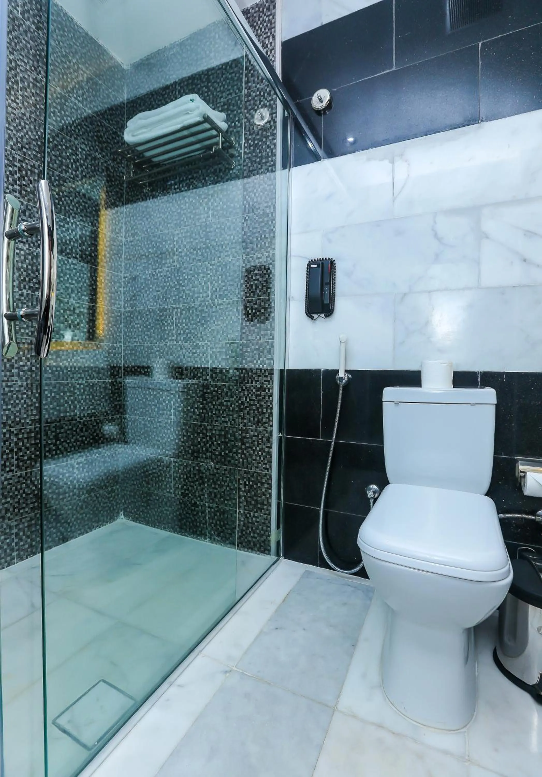 Bathroom in Jeddah Oasis Hotel