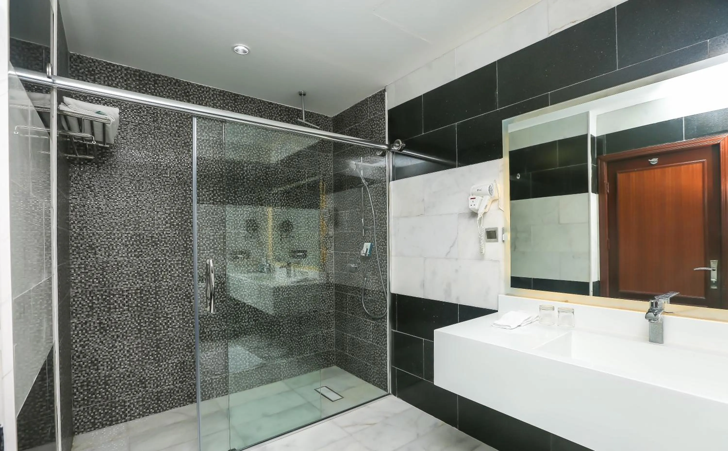 Bathroom in Jeddah Oasis Hotel