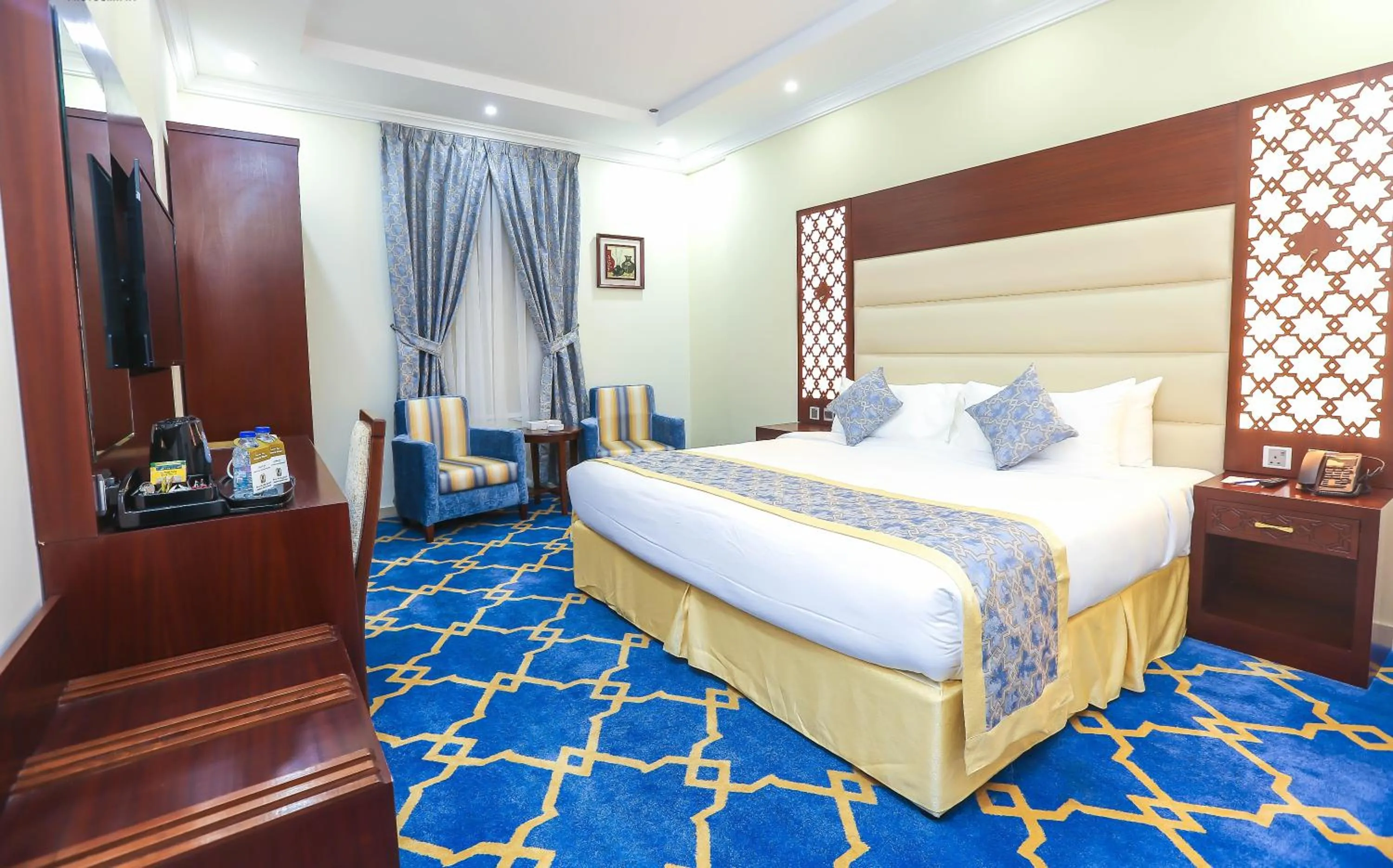 Photo of the whole room, Bed in Jeddah Oasis Hotel