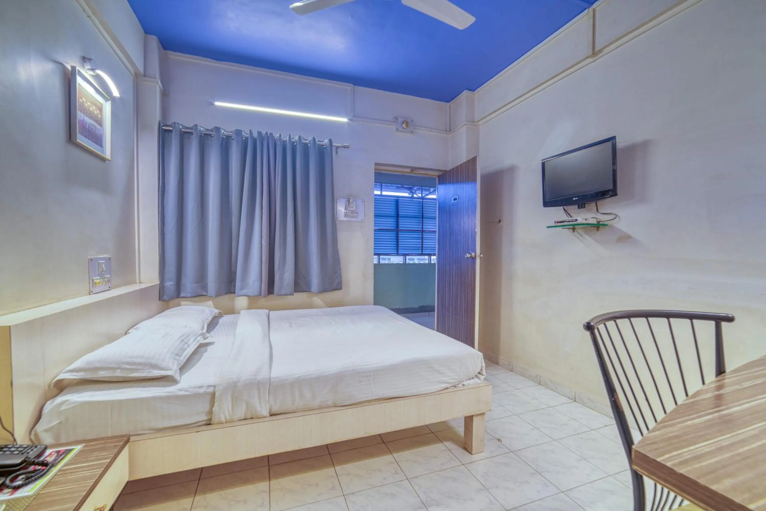 Photo of the whole room, Bed in Hotel Grand Ashwin