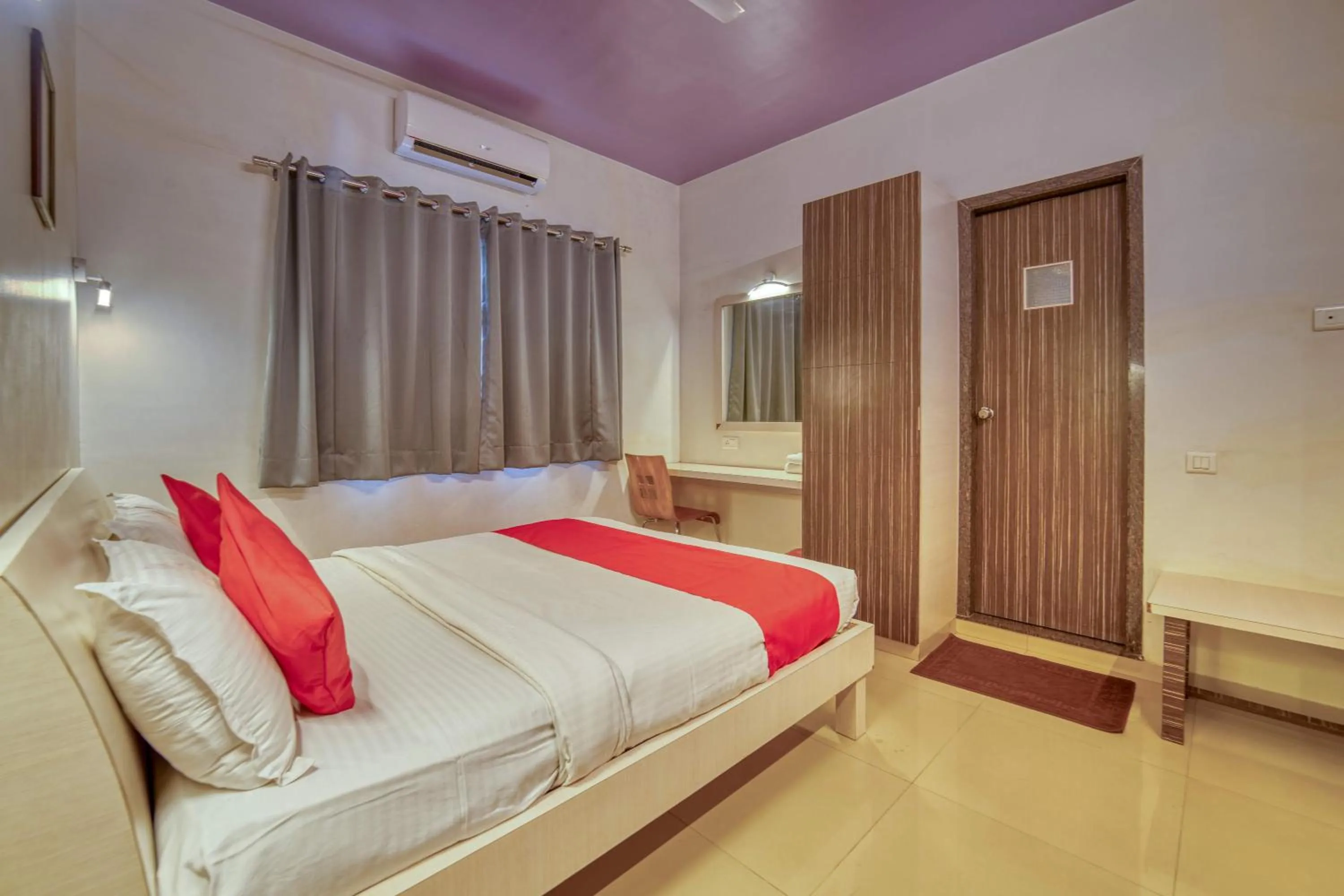 Photo of the whole room, Bed in Hotel Grand Ashwin