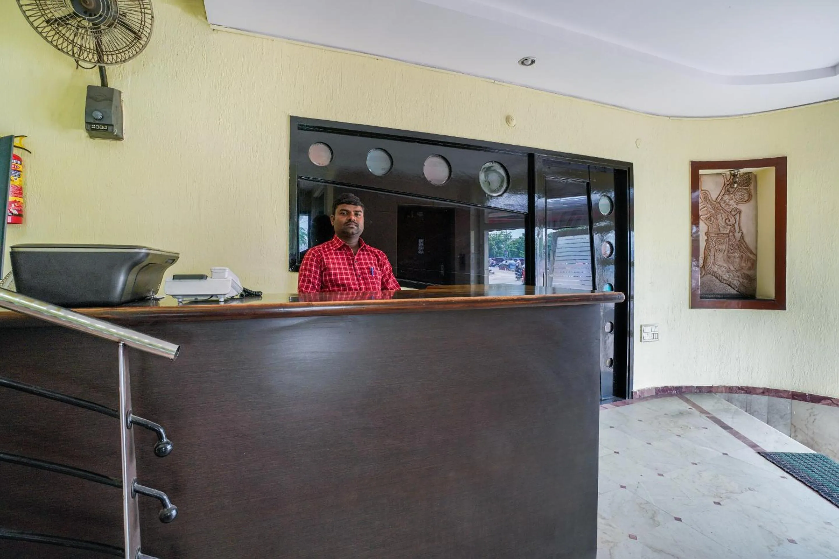 Lobby or reception in Hotel O Pariwar Inn
