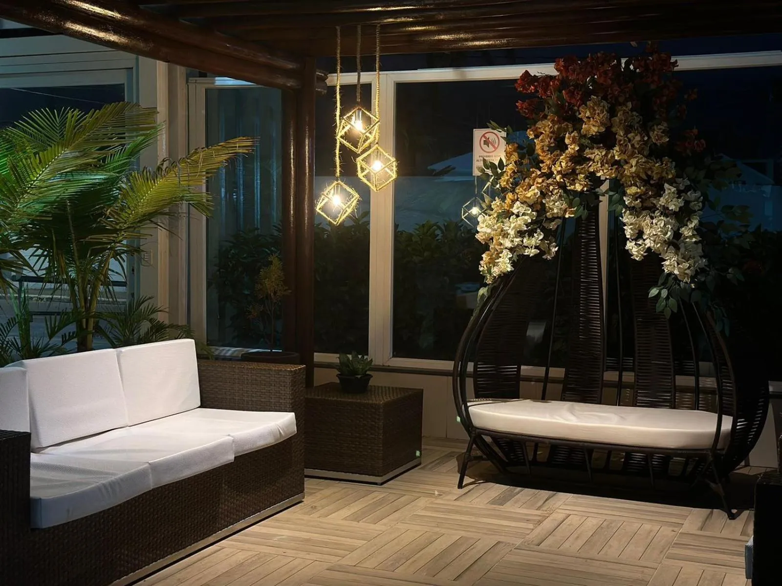 Swimming pool in Farol Plaza Hotel