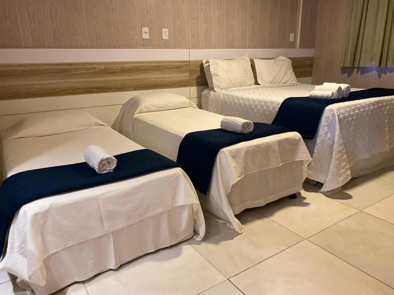 Bedroom, Bed in Farol Plaza Hotel