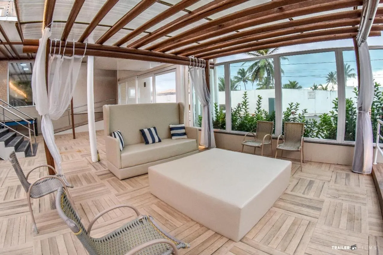 Swimming pool in Farol Plaza Hotel