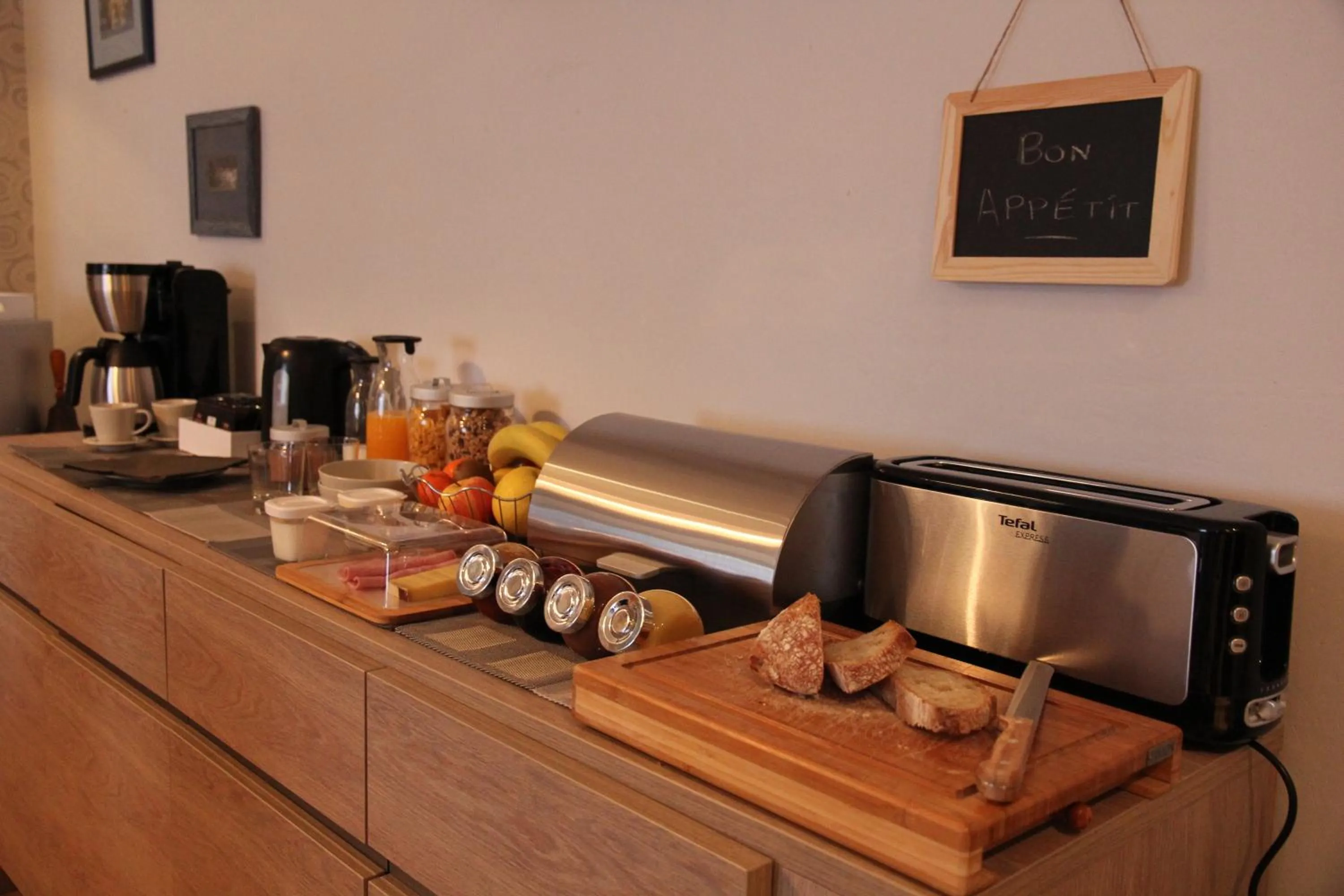 Buffet breakfast in La Grange des Griottiers