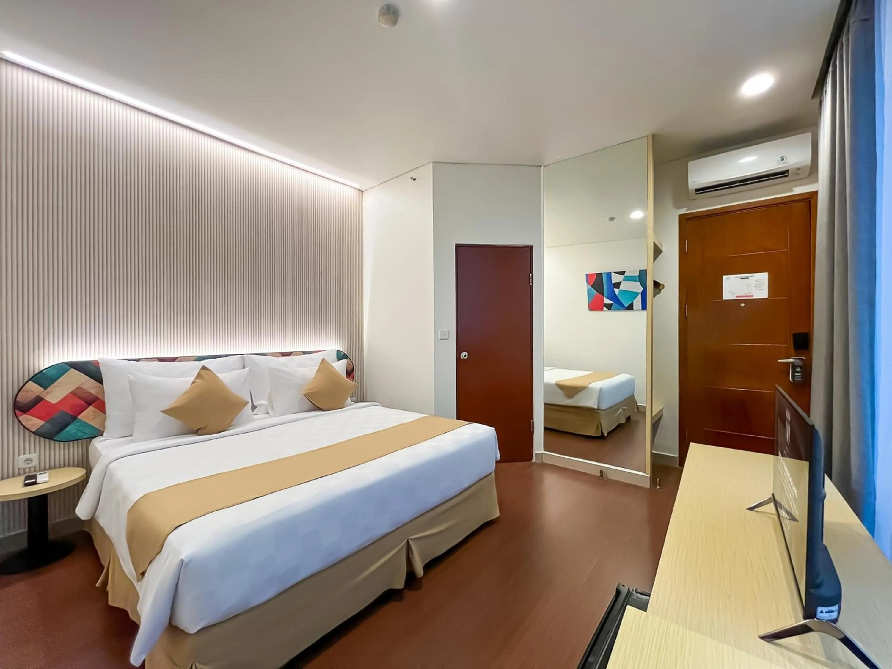 Bed in Hotel 88 Embong Malang Tunjungan Surabaya by WH - Breakfast with The Best View on The Highest Floor and Strategic Location in The City Center