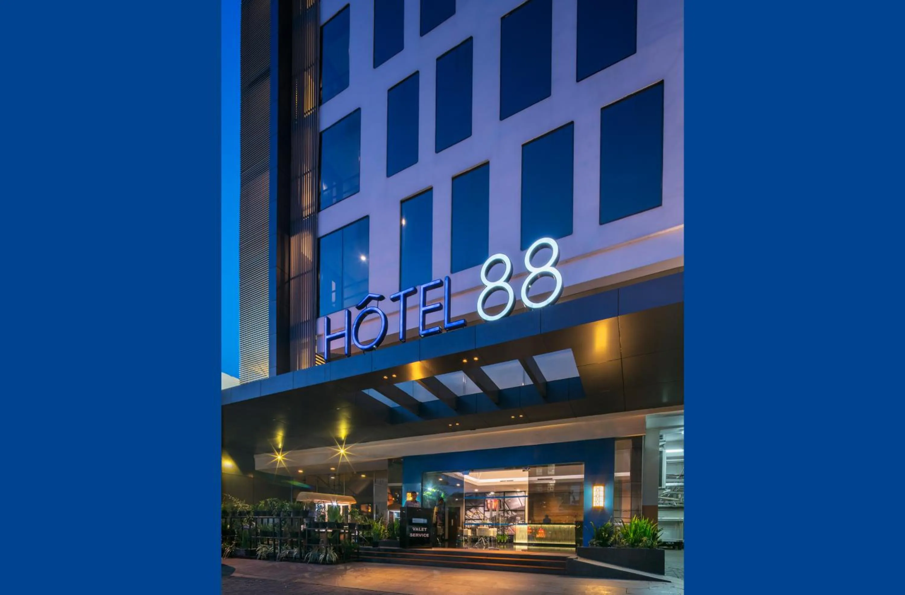 Property building in Hotel 88 Embong Malang Tunjungan Surabaya by WH - Breakfast with The Best View on The Highest Floor and Strategic Location in The City Center