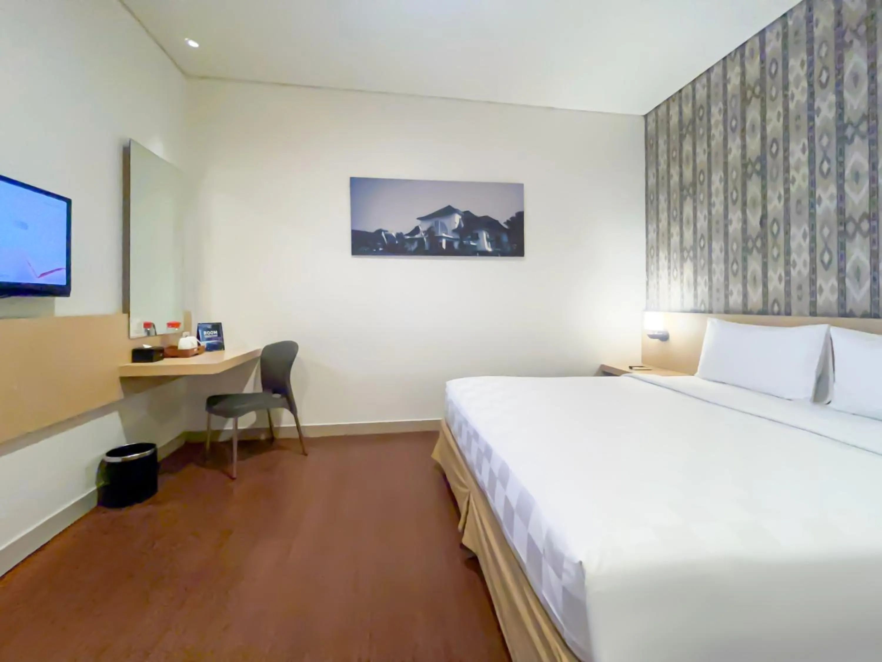 Bed in Hotel 88 Embong Malang Tunjungan Surabaya by WH - Breakfast with The Best View on The Highest Floor and Strategic Location in The City Center