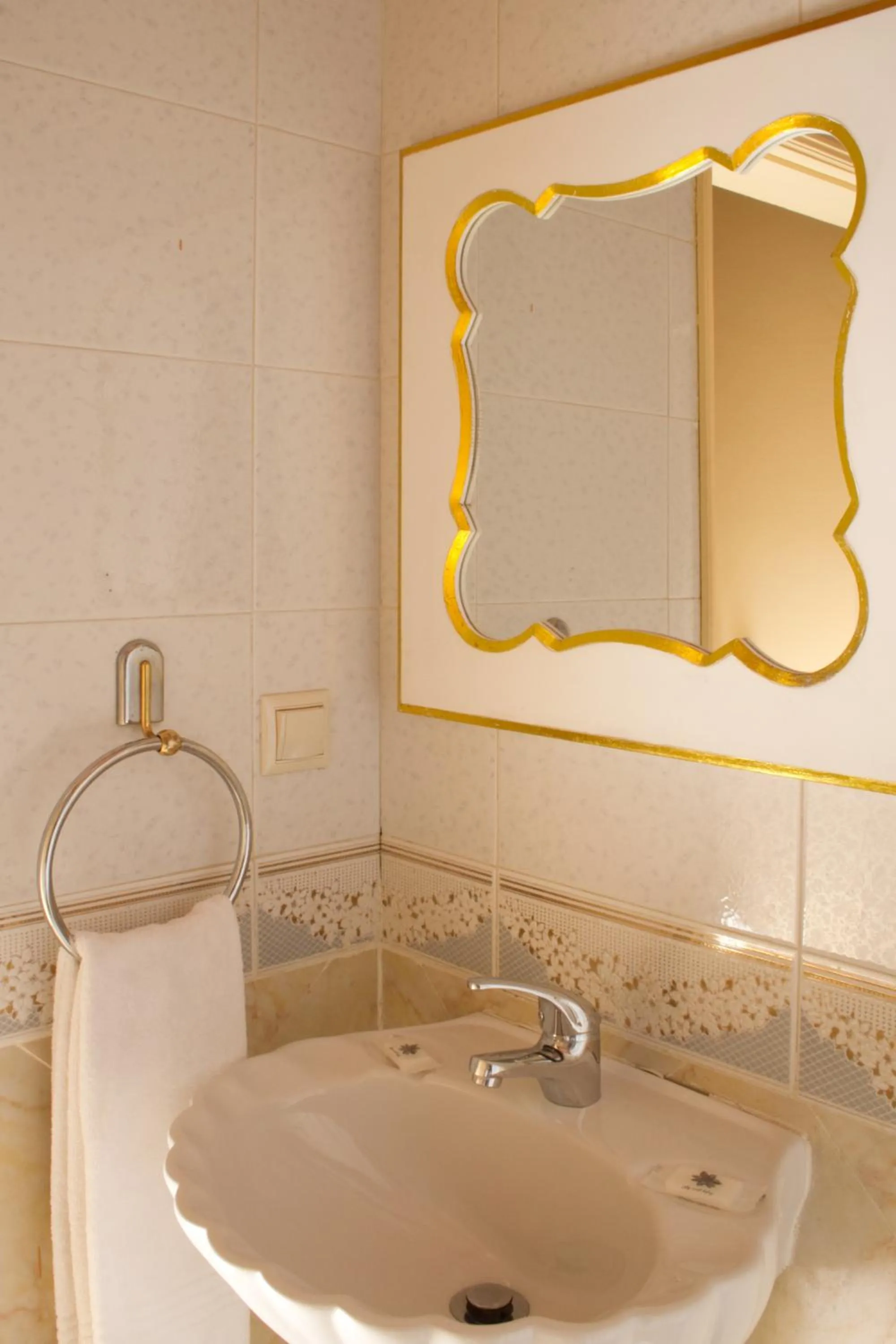 Bathroom in Safira