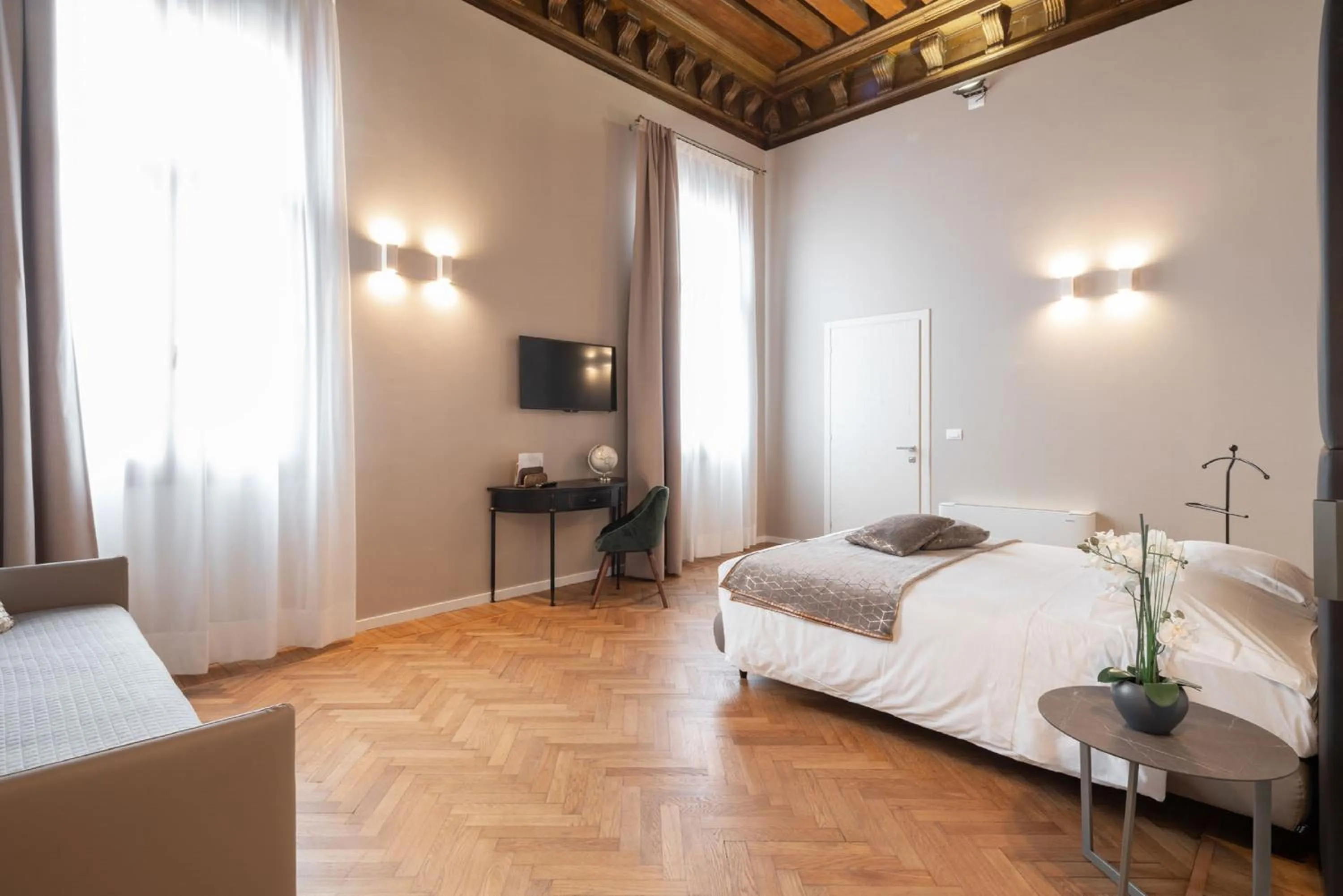 Bedroom, Bed in Hotel Palazzo Martinelli Dolfin