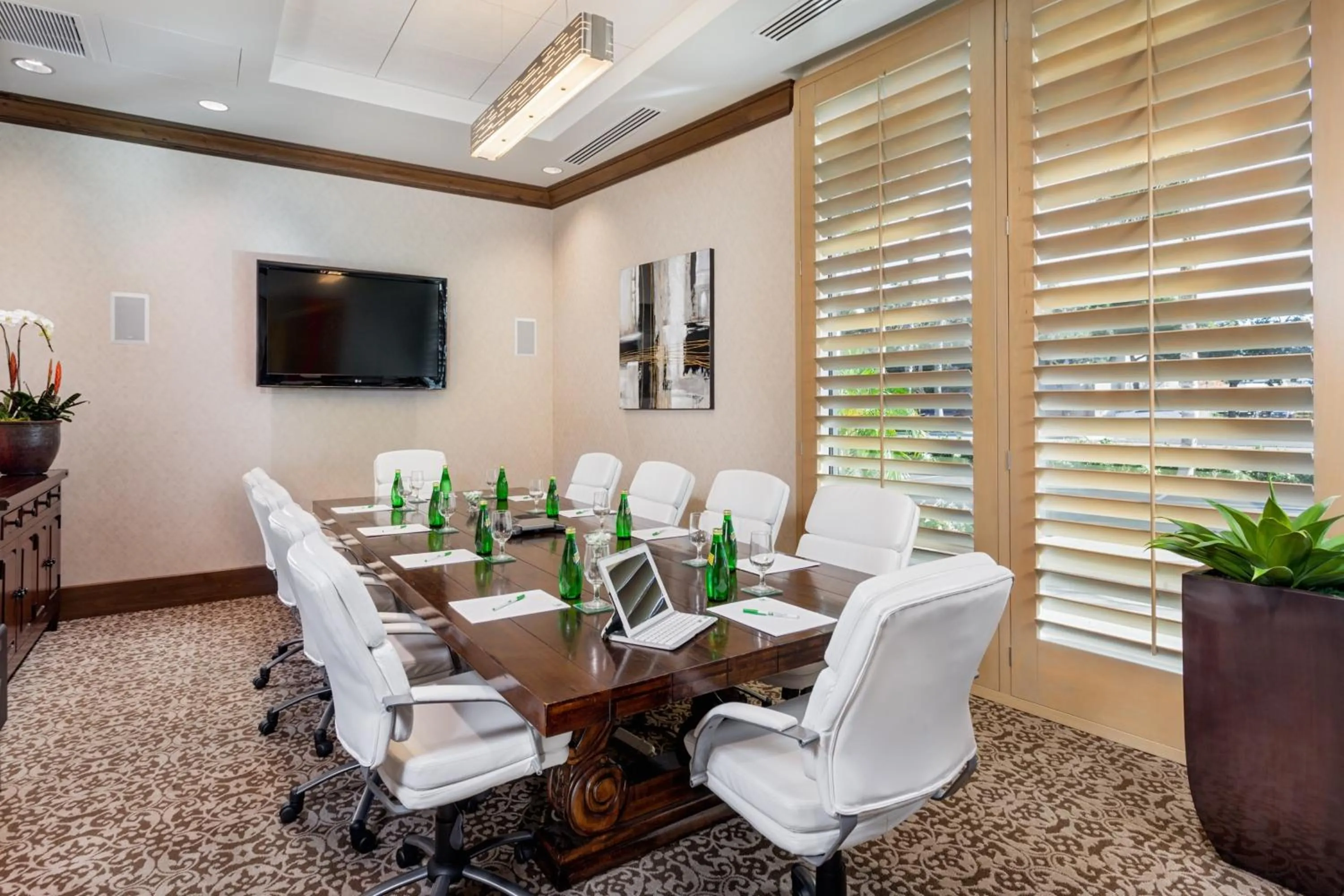 Meeting/conference room in DoubleTree by Hilton San Diego Bayside
