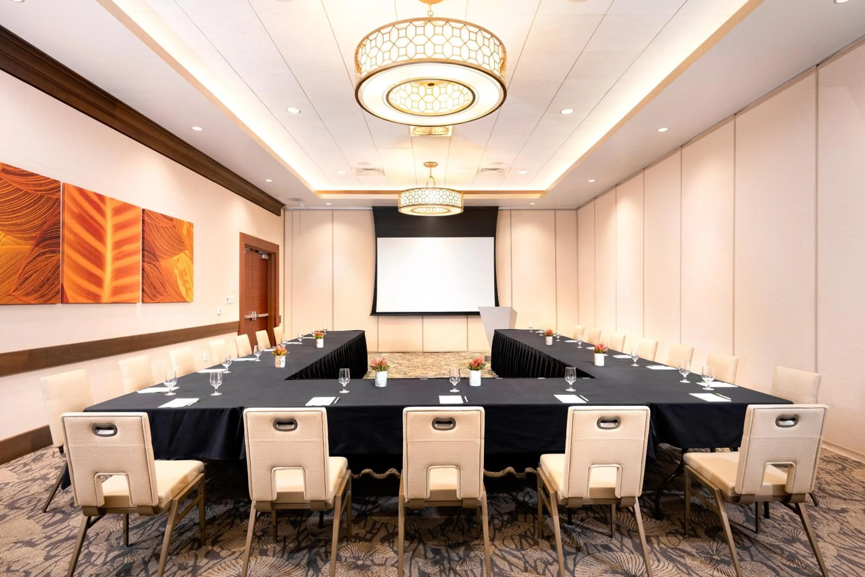 Meeting/conference room in DoubleTree by Hilton San Diego Bayside